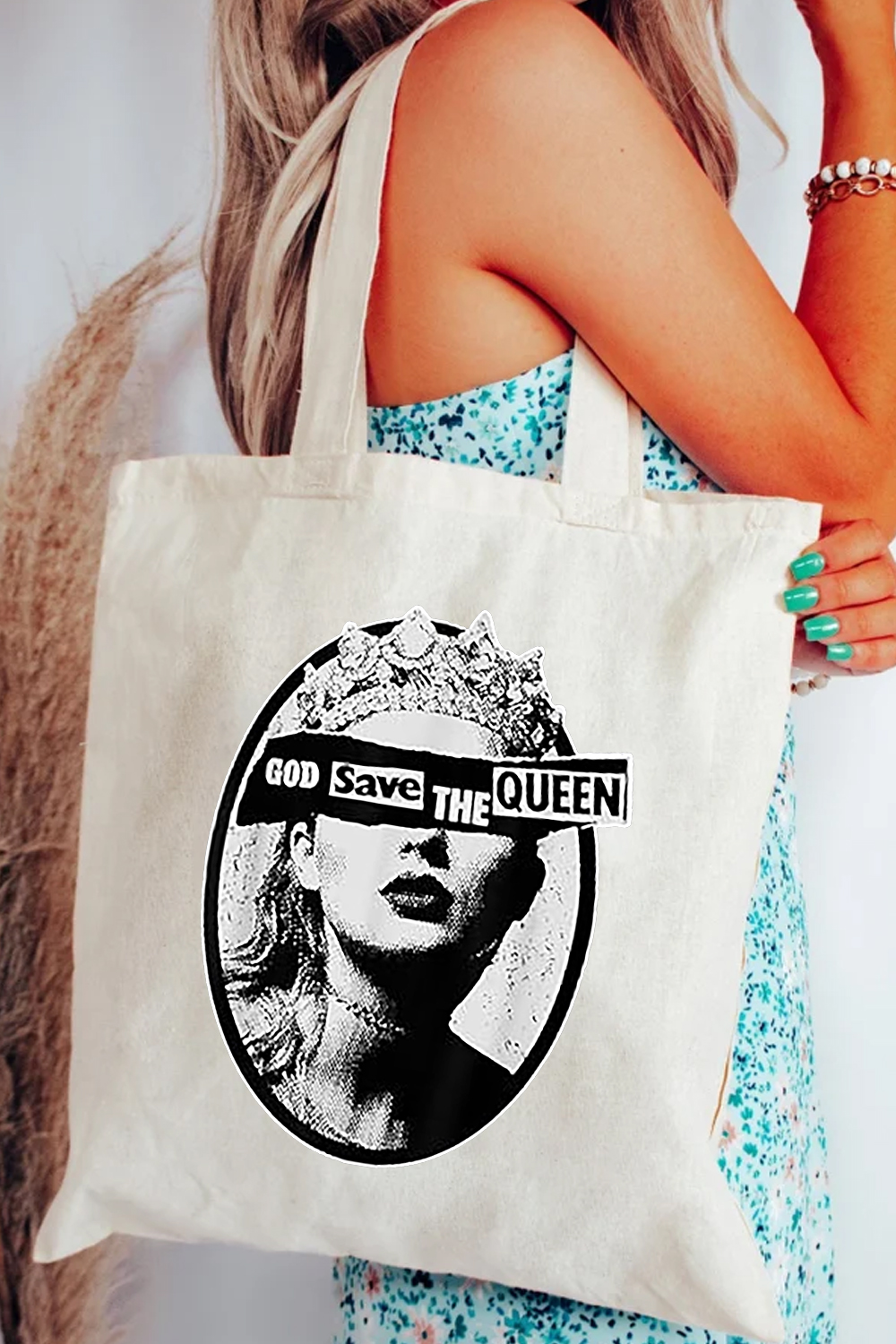 God Save The Queen Tote Bag