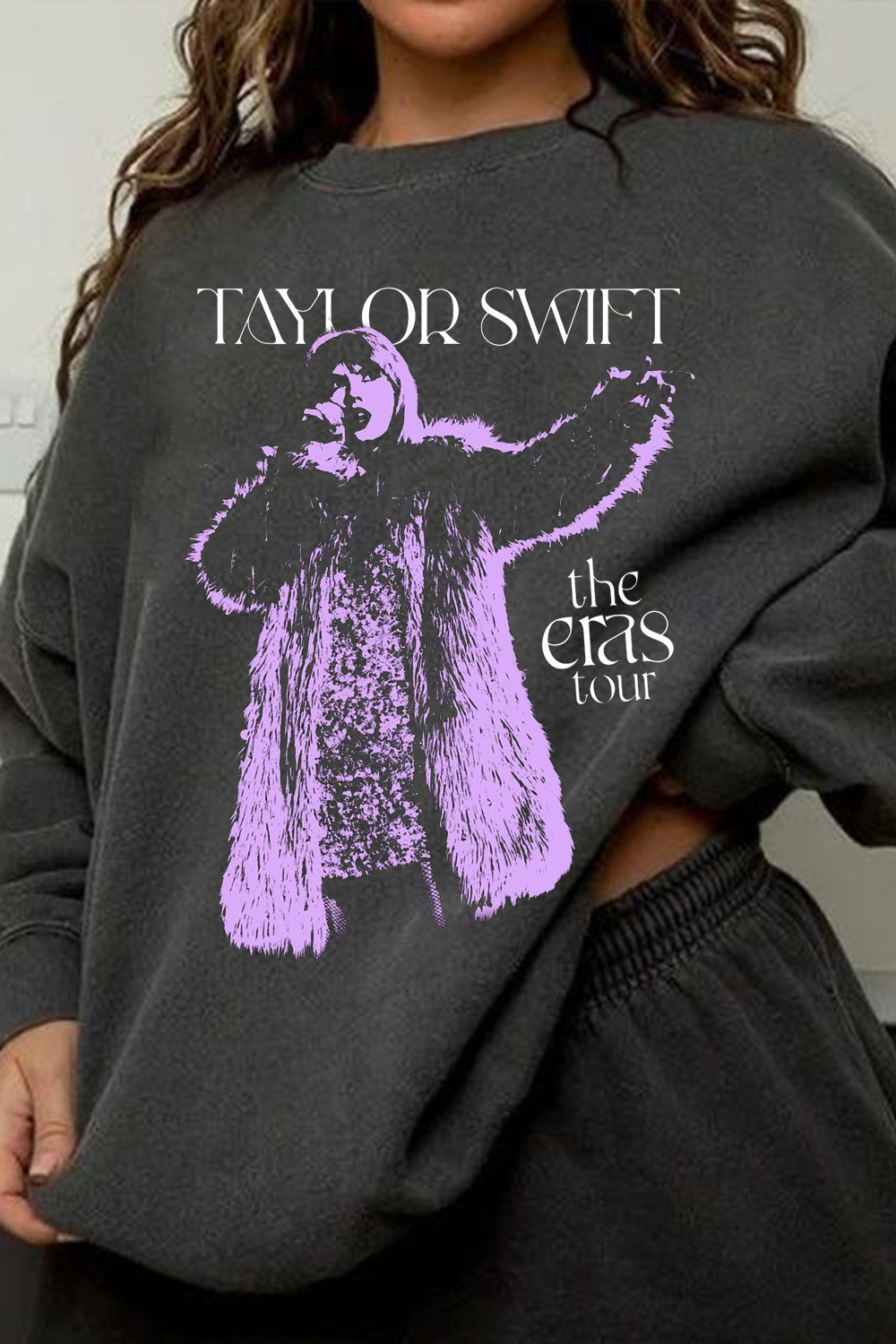 Taylor Loose Crew Neck Long Sleeve Sweatshirt