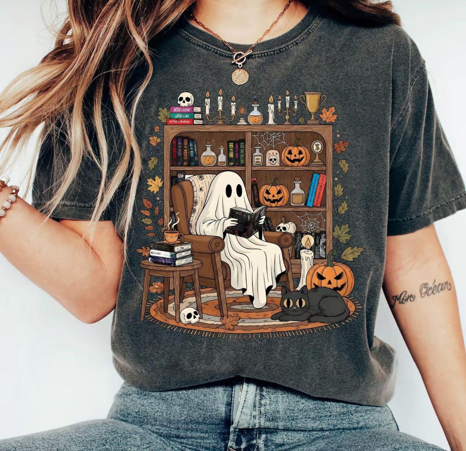 Cozy Ghost Reading T-Shirt: Halloween Library Bookshelf Tee