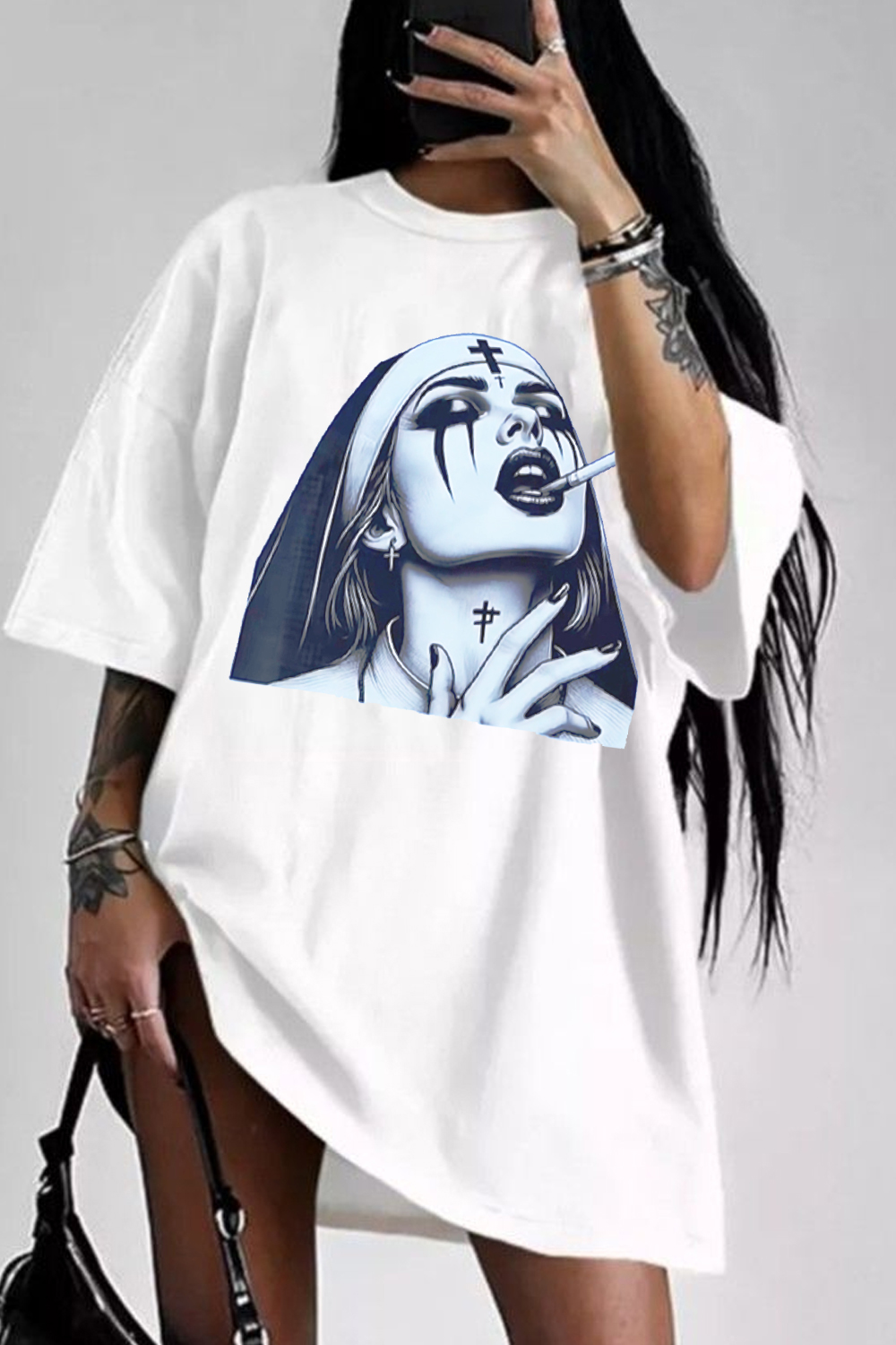 Nun devil smoking print T-SHIRT