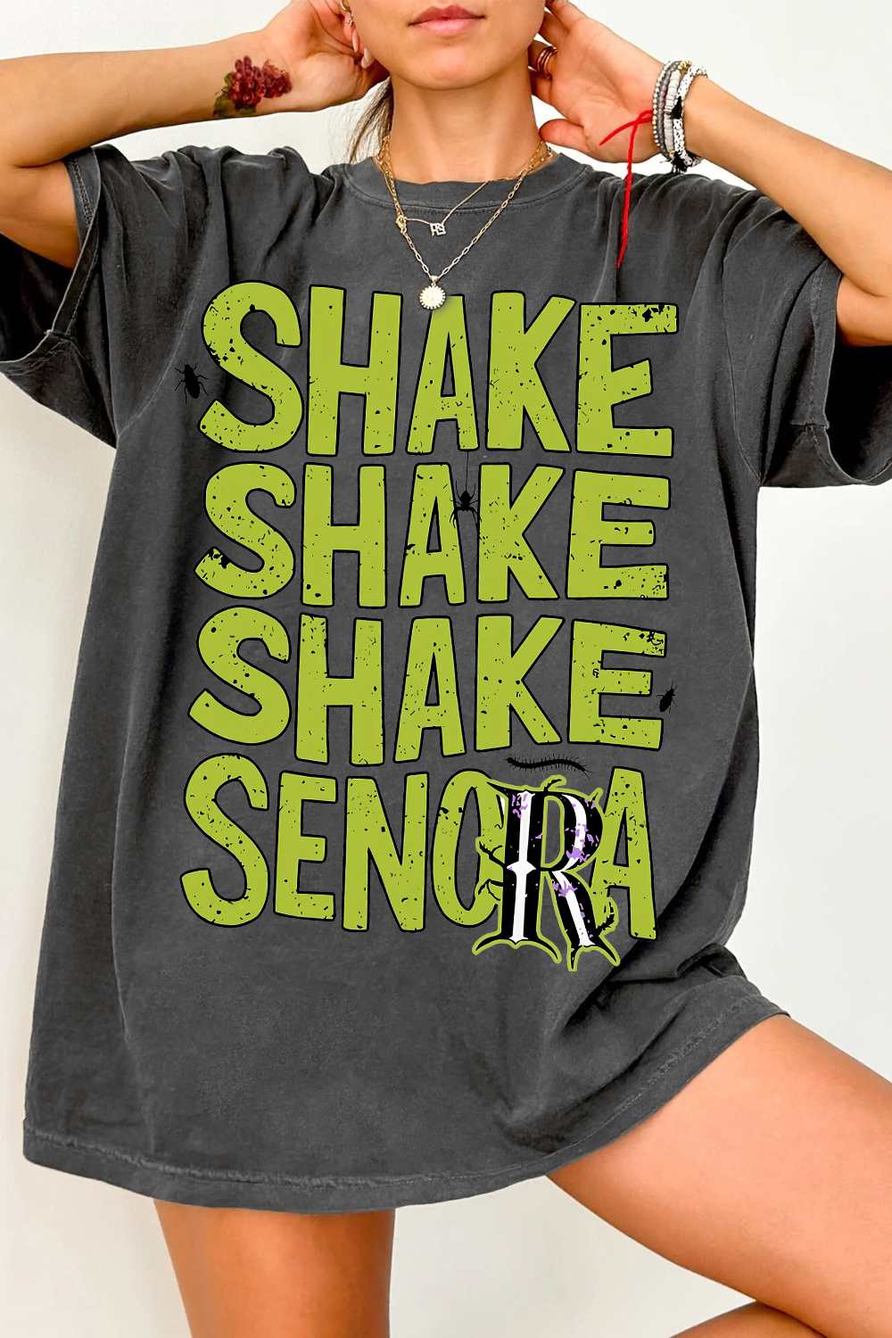 Shake Shake Shake   Awesome Cool Halloween Beetlejuice  Tee For Women