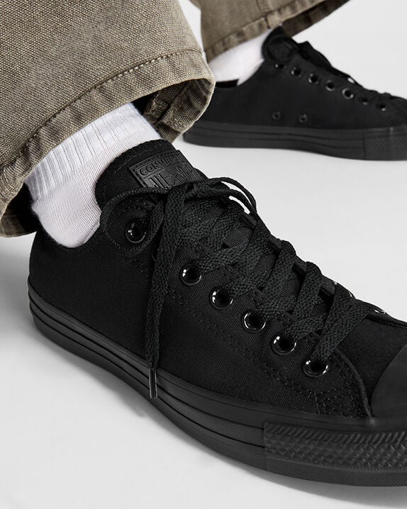 Chuck Taylor All Star Wide Low Top