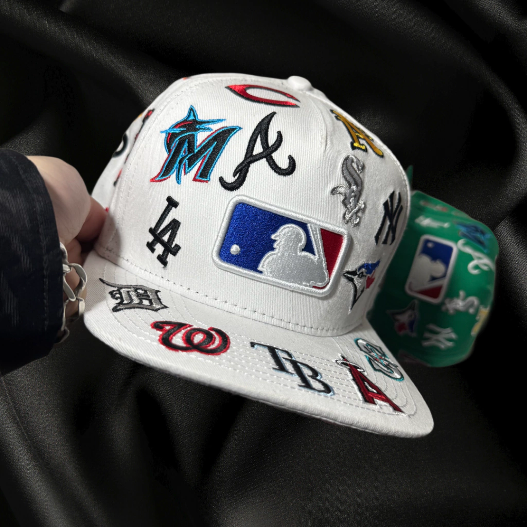 NEW ERA ALL OVER WHITE  OG