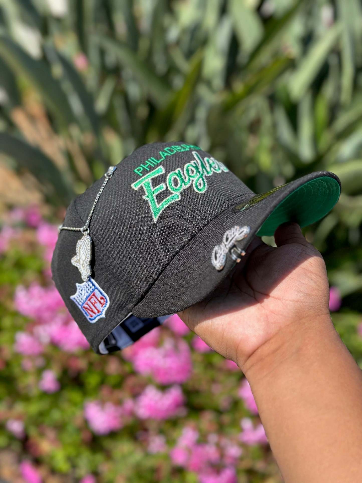 NEW ERA EXCLUSIVE 59FIFTY BLACK PHILADELPHIA EAGLES SCRIPT W/ NFL LOGO SIDE PATCH