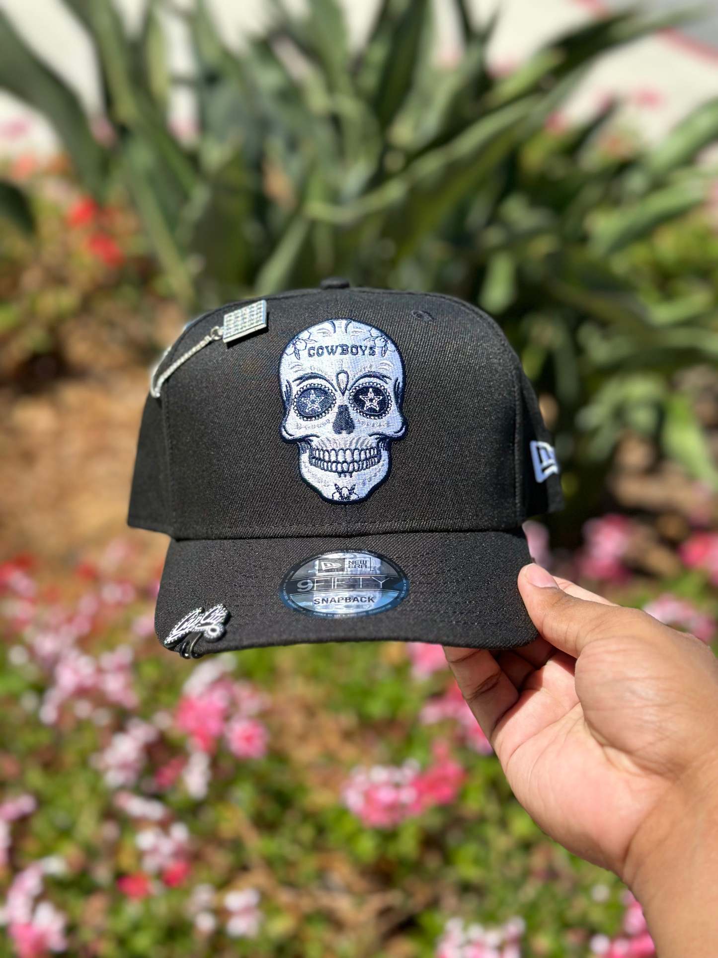 NEW ERA EXCLUSIVE 9FIFTY BLACK DALLAS COWBOYS "CALAVERA" SNAPBACK