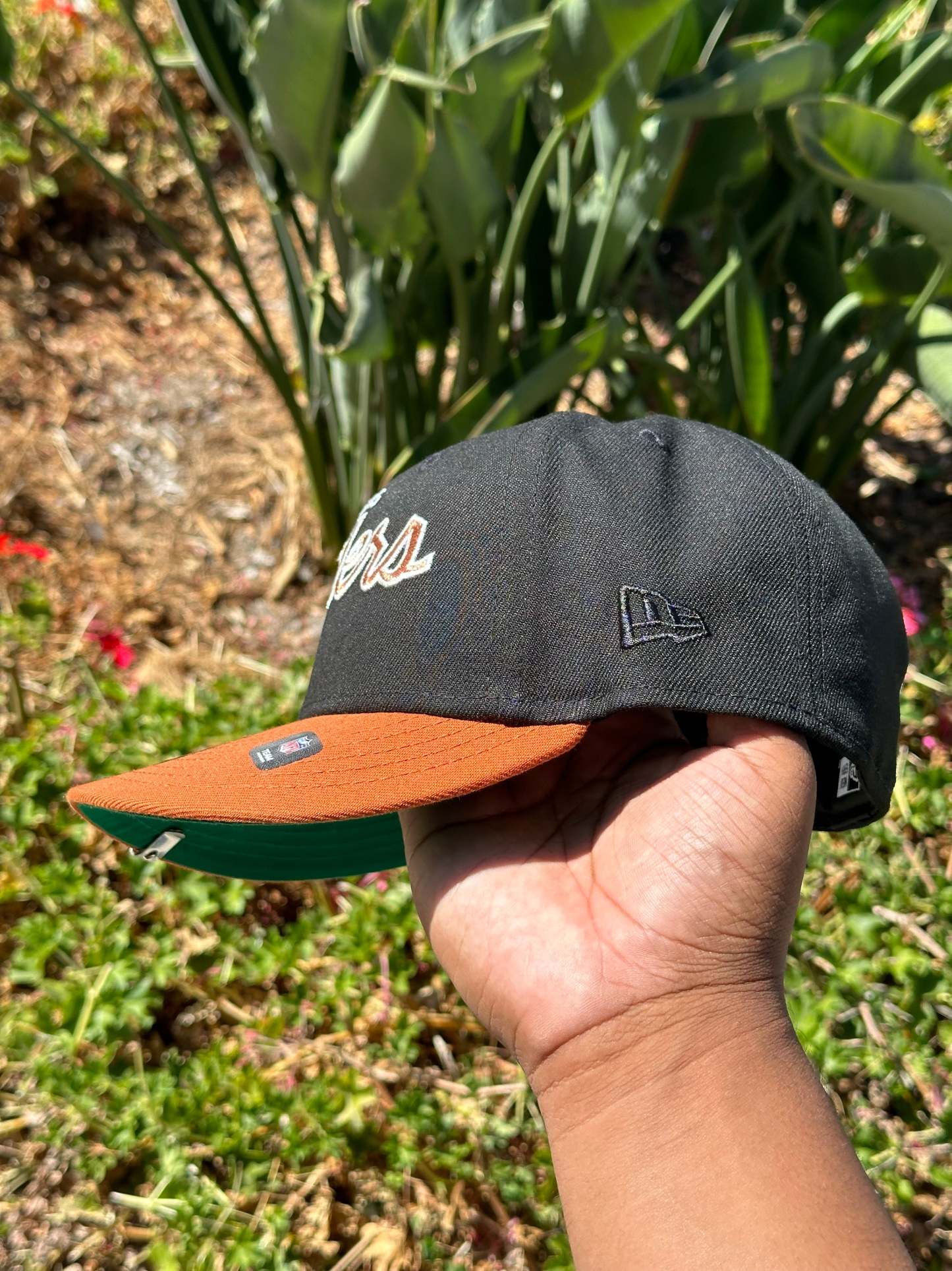 NEW ERA EXCLUSIVE 59FIFTY BLACK/RUST LAS VEGAS RAIDERS SCRIPT W/ 60TH ANNIVERSARY SIDE PATCH