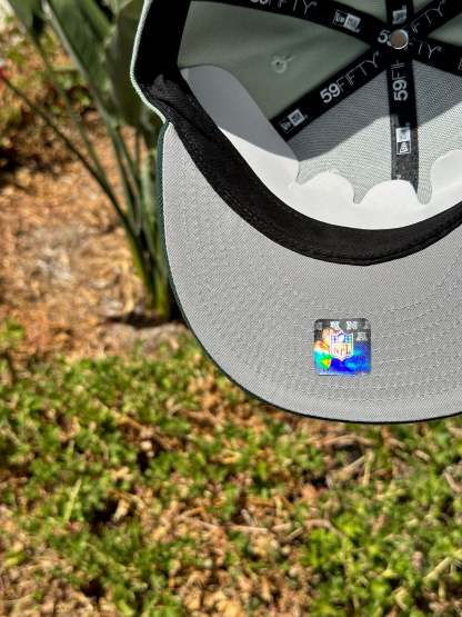 NEW ERA EXCLUSIVE 59FIFTY MINT/EMERALD GREEN LAS VEGAS RAIDERS SCRIPT W/ INAUGRAUL SEASON SIDE PATCH