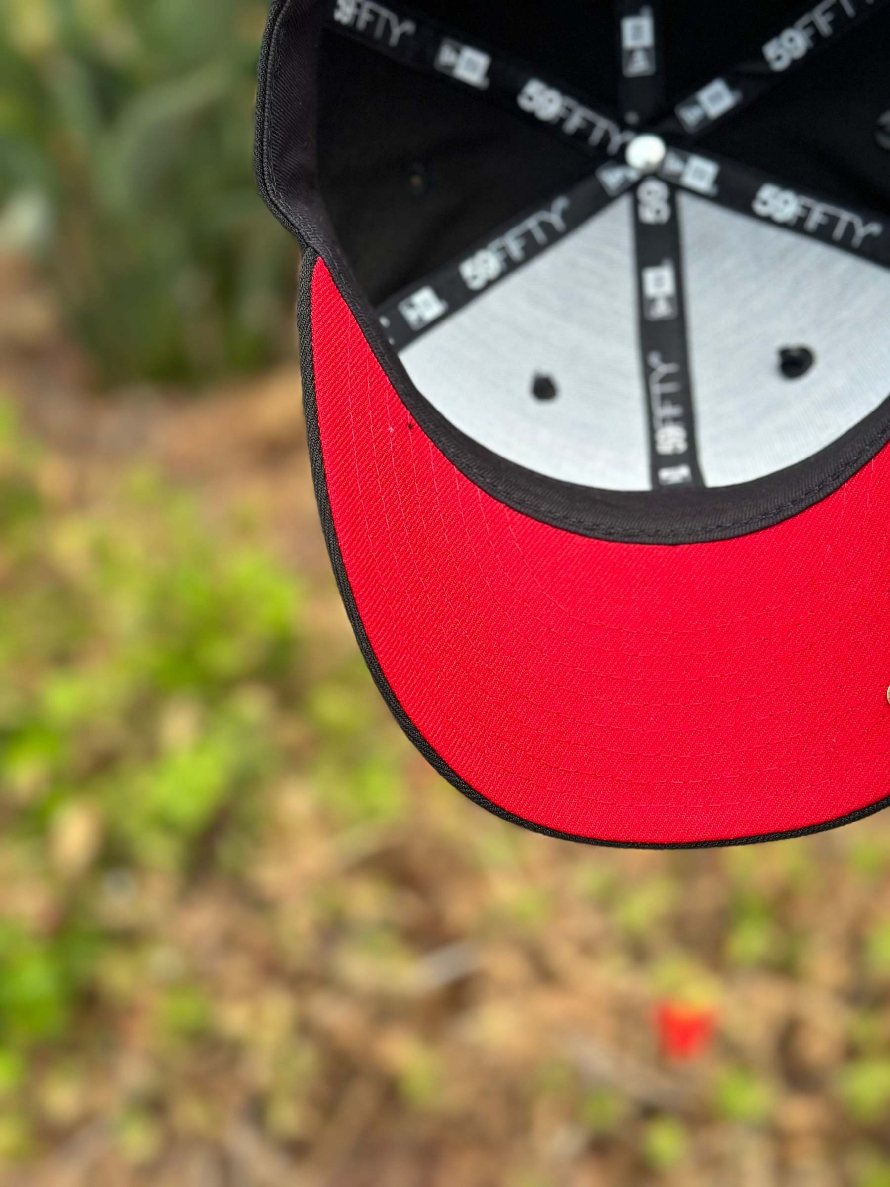 NEW ERA EXCLUSIVE 59FIFTY BLACK LOS ANGLES RAMS SCRIPT W/ 75TH ANNIVERSARY SIDE PATCH