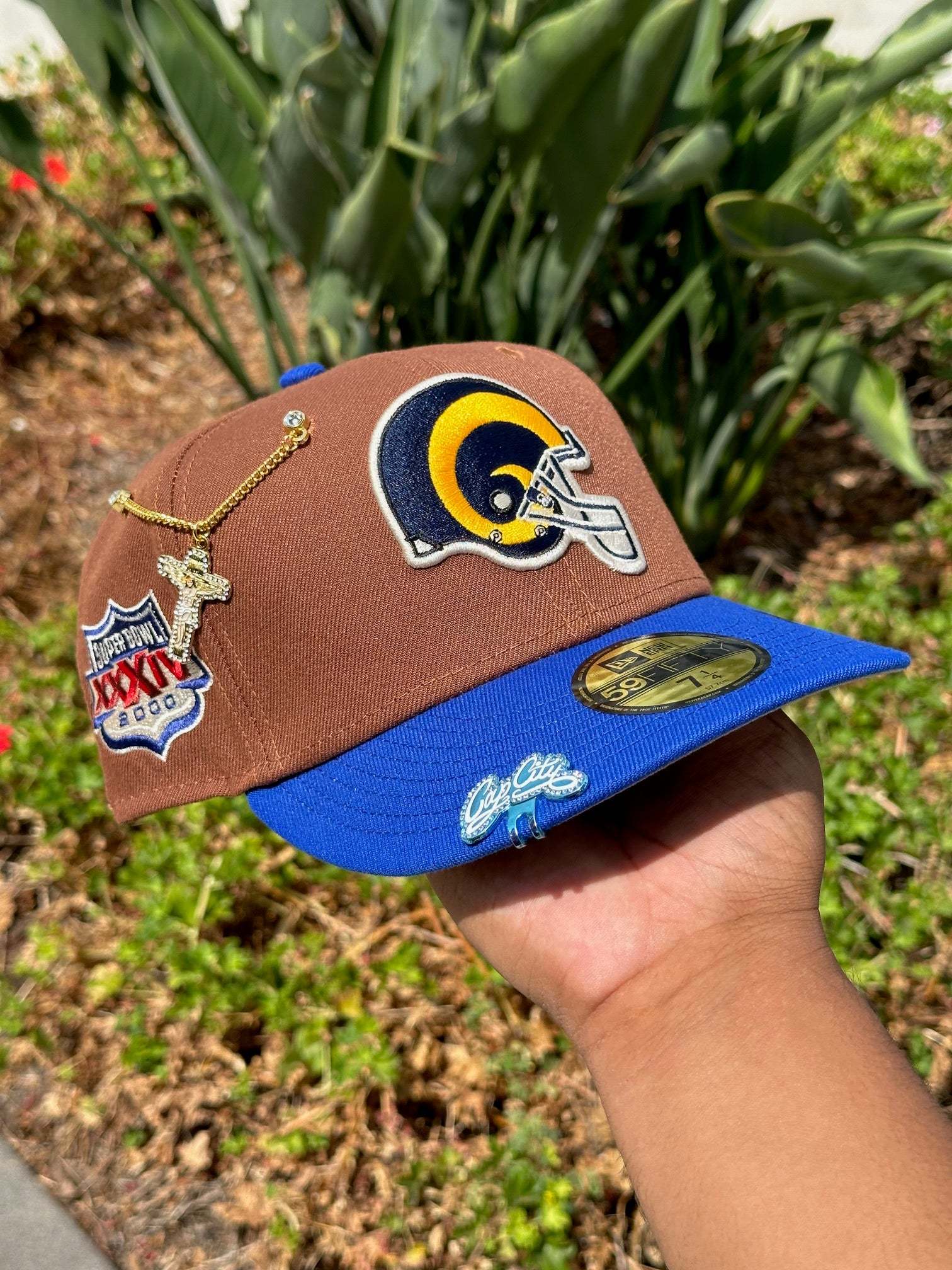 NEW ERA EXCLUSIVE 59FIFTY BROWN/BLUE LOS ANGELES RAMS W/ 2000 SUPERBOW
