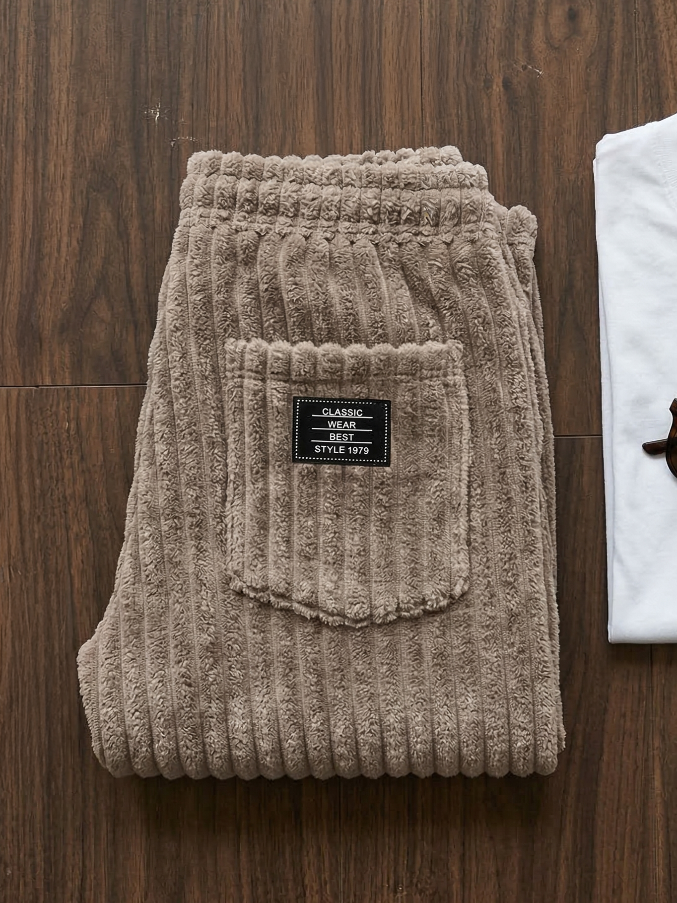 Men's Vintage Corduroy Shorts - Embroidered Comfort Fit Casual Bottoms