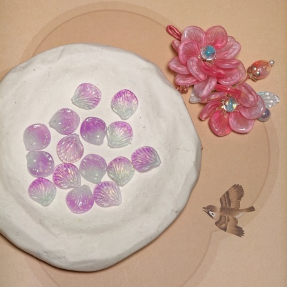 Glass petal deposit