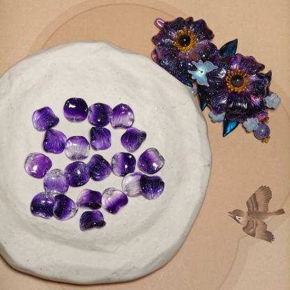Glass petal deposit
