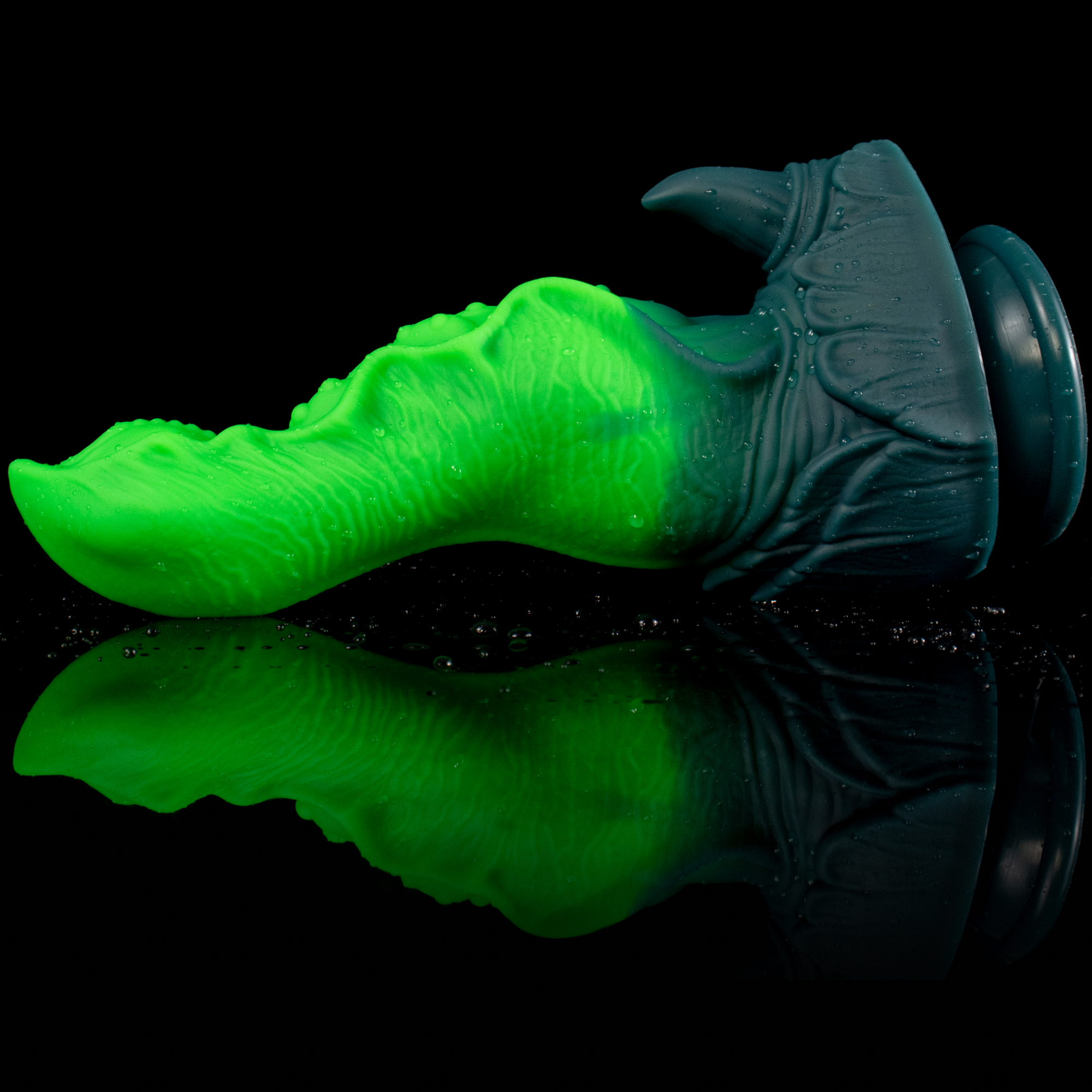 Glow Watcher - Ocular Textured Bioluminescent Alien Dildo | Korym