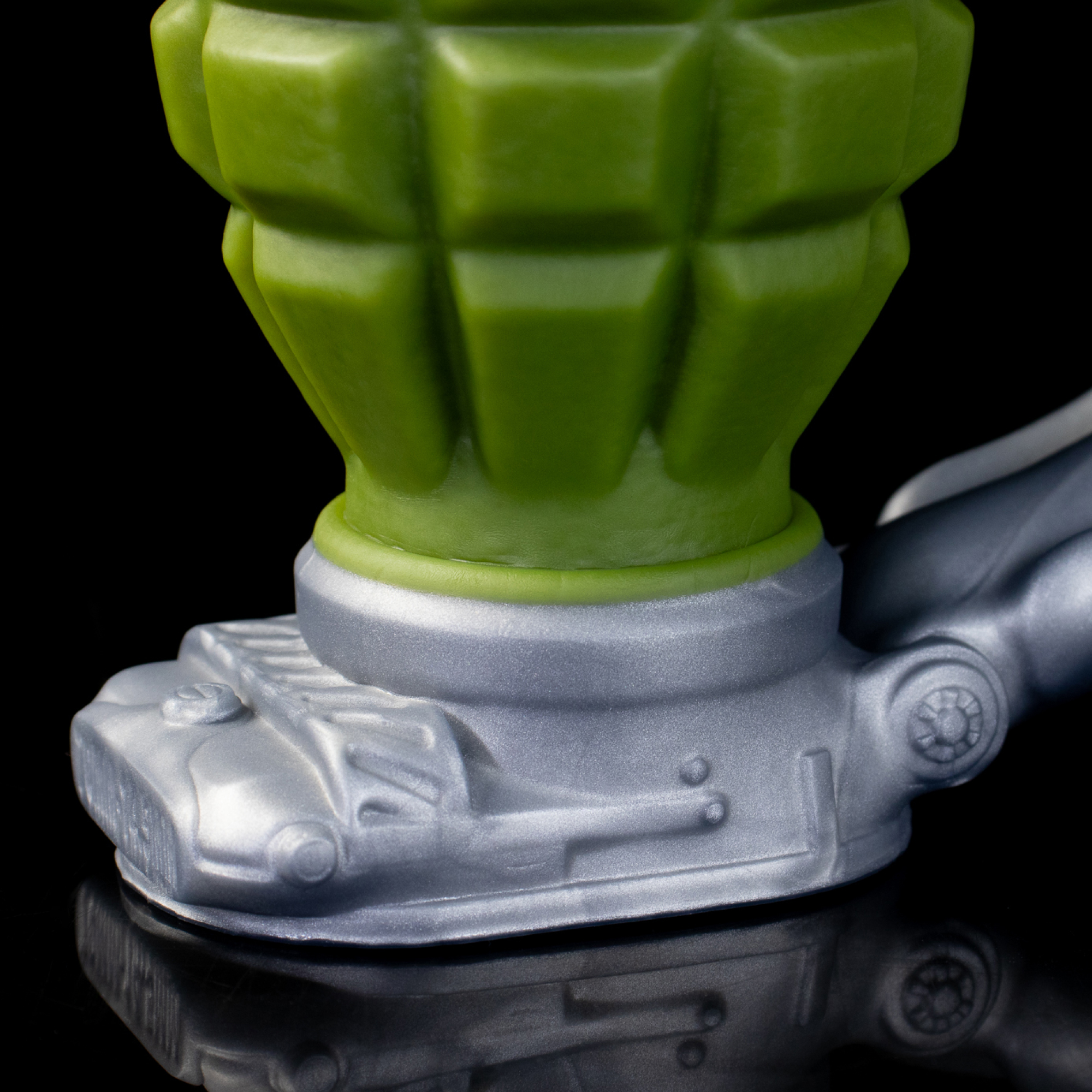 Wasteland Grenade Relic - Olive Armor Mechanical Fantasy Toy