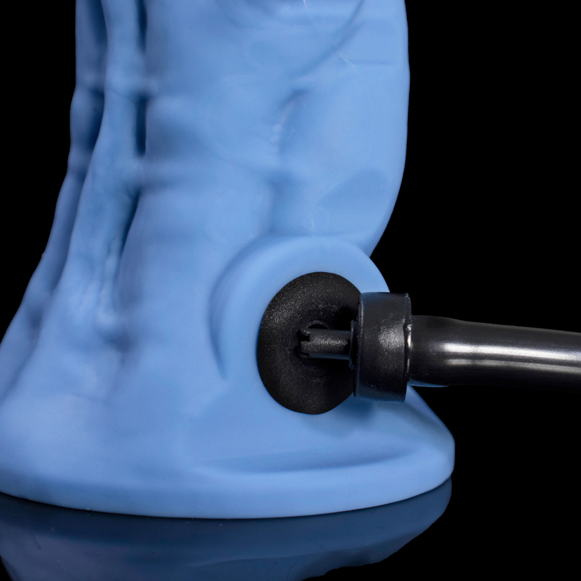 Swell Lock — Inflatable canine knot with on-demand dynamic expansion.