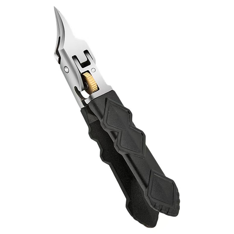 „Cążki do paznokci zaprojektowane przez podologa – bezpiecznie i łatwo radzą sobie z wrastającymi, zgrubiałymi oraz zainfekowanymi grzybicą paznokciami.”