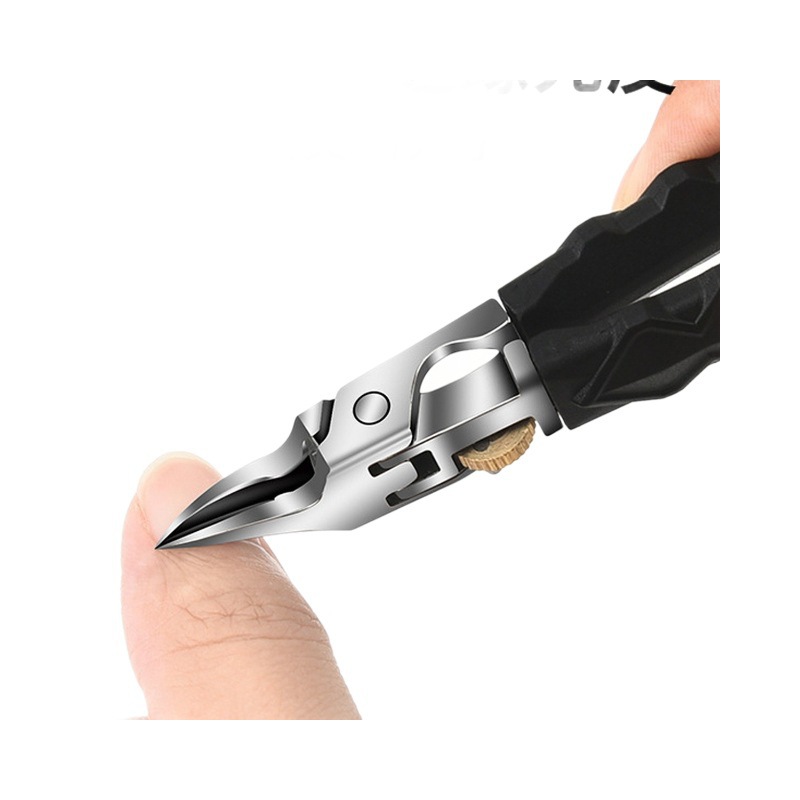 „Cążki do paznokci zaprojektowane przez podologa – bezpiecznie i łatwo radzą sobie z wrastającymi, zgrubiałymi oraz zainfekowanymi grzybicą paznokciami.”