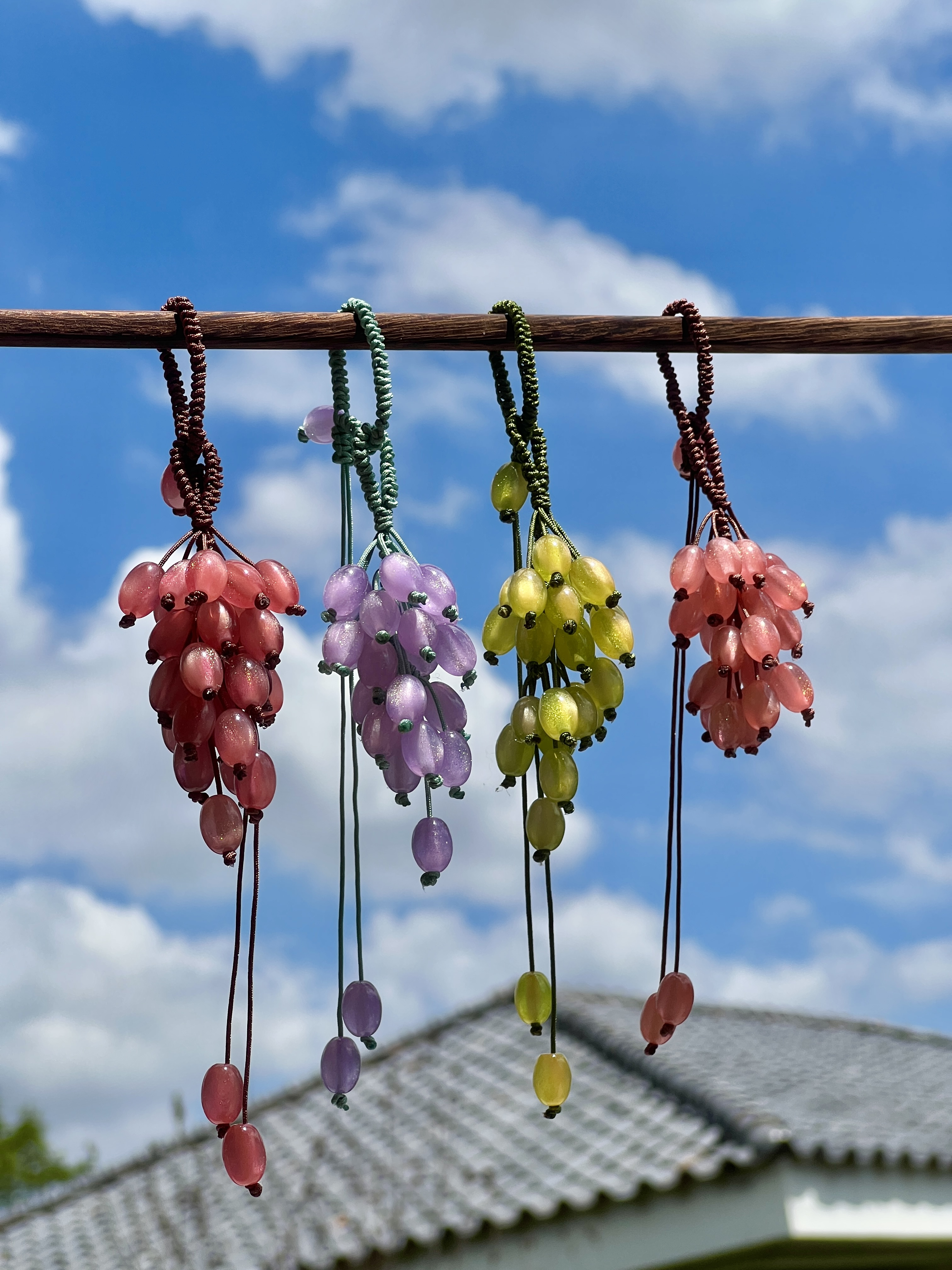 Aurora Seedless Grapes UV Color Changing Charm 