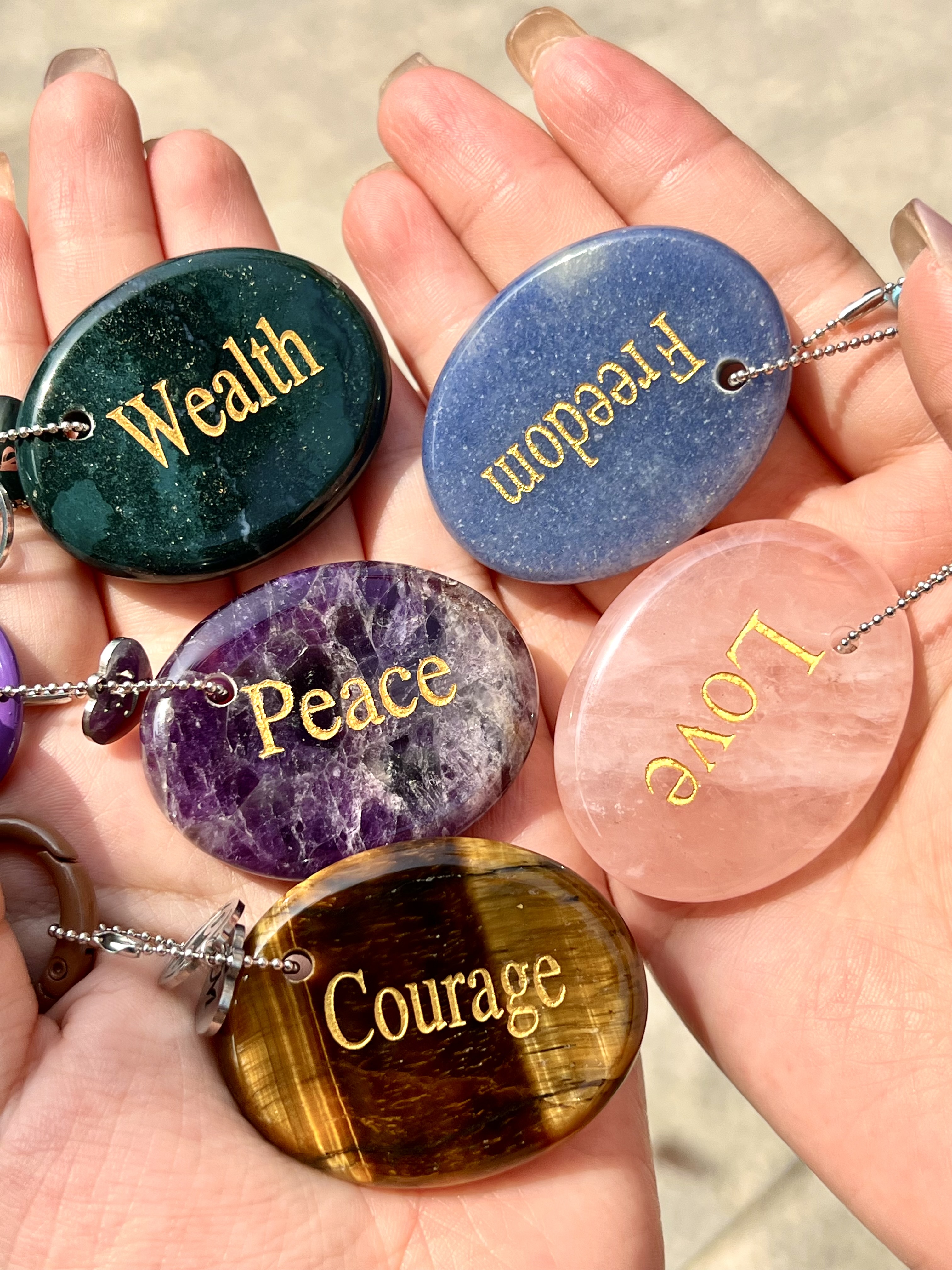 【Customizable】Palm Stone Energy Pendant