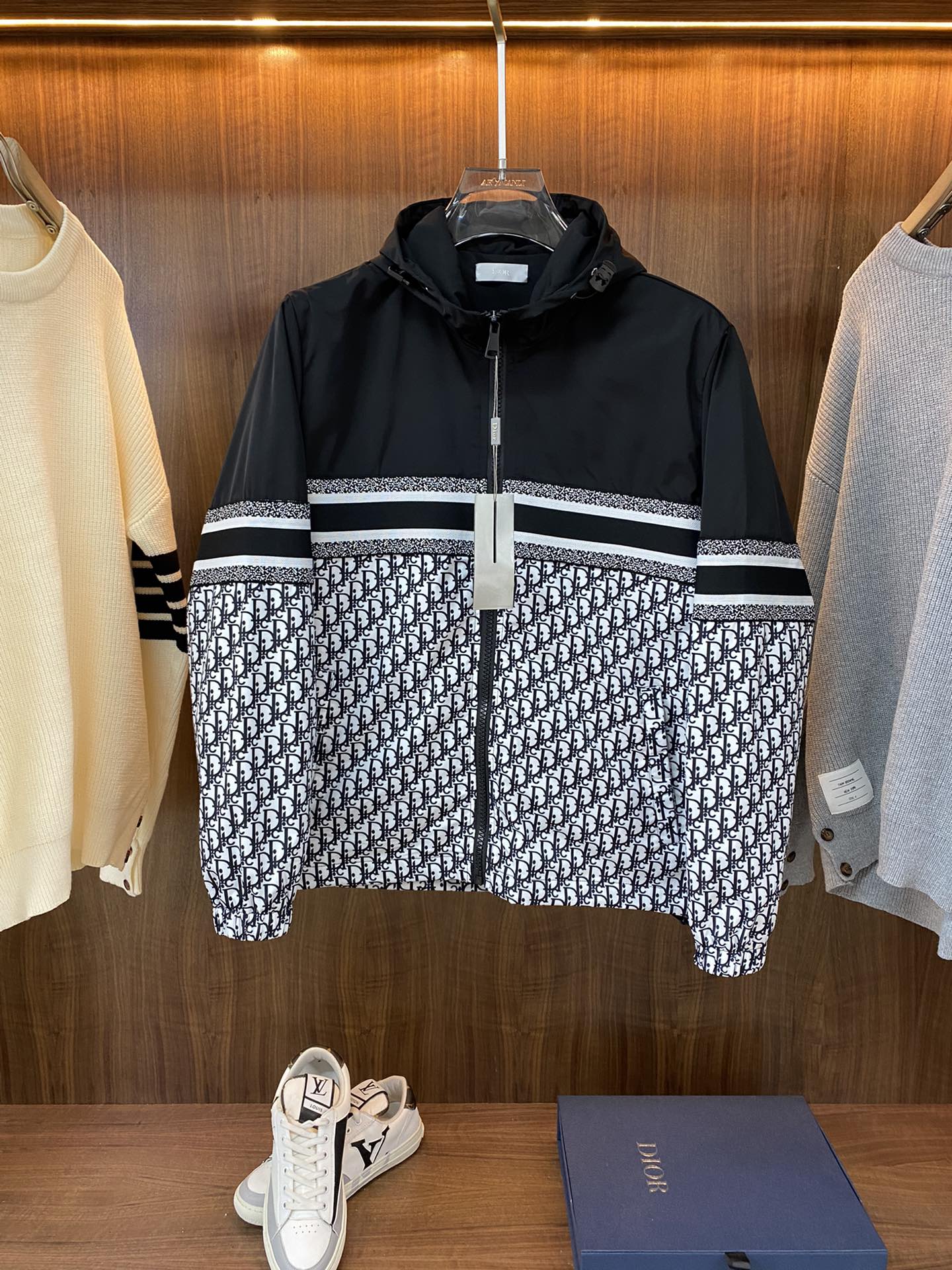 DO Jacket 0011