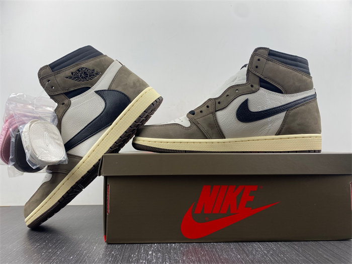 Jordan 1 Retro High OG SPTravis Scott Mocha