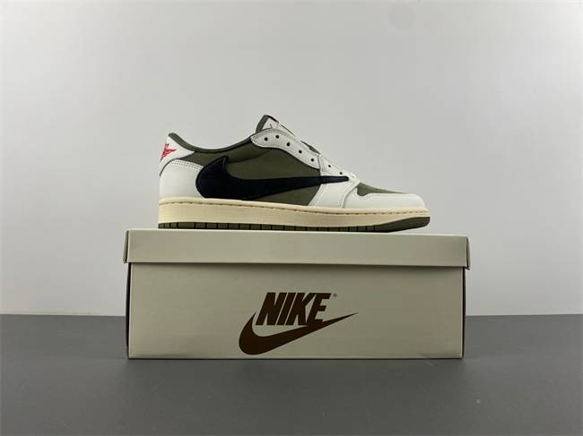 Travis Scott x Air Jordan 1 Low OG DM7866-200