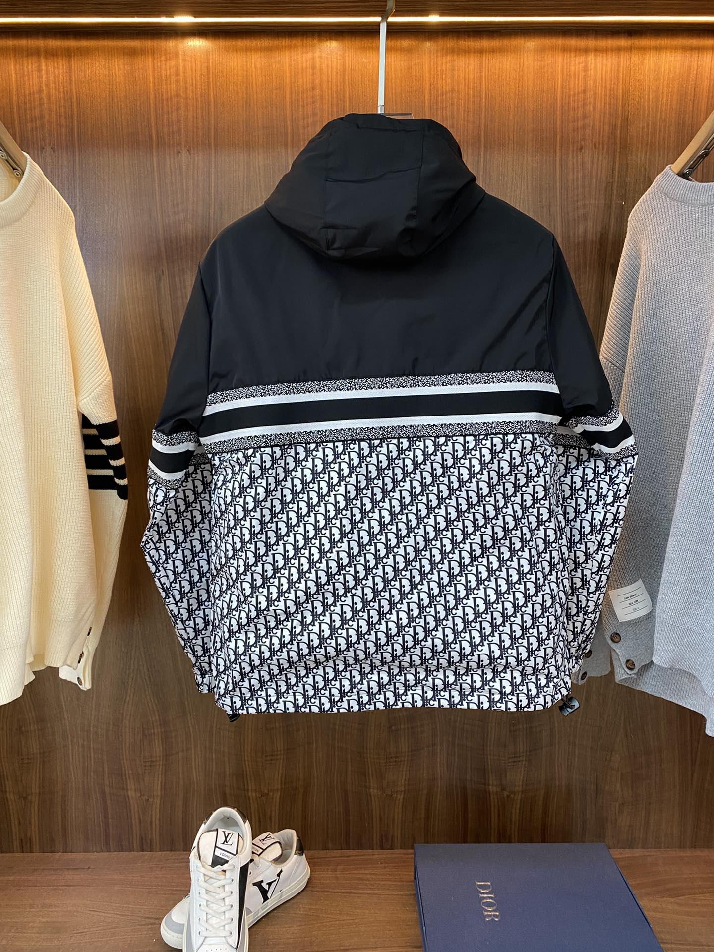 DO Jacket 0011