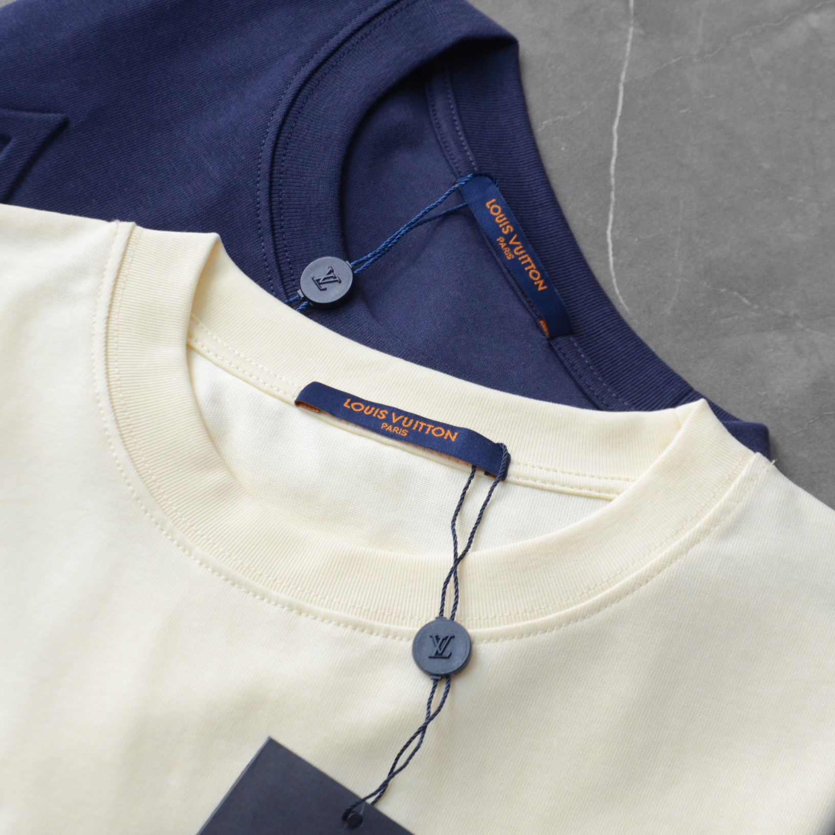L T-shirt 011