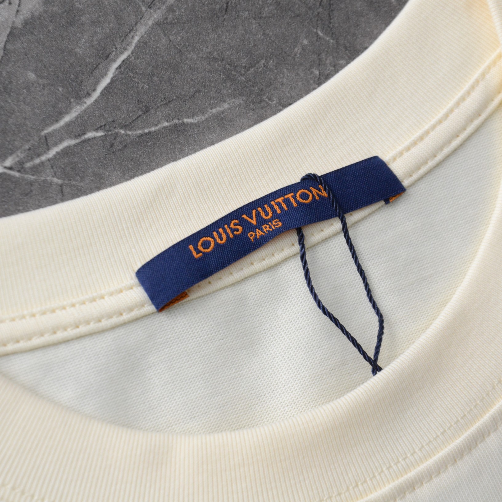 L T-shirt 011