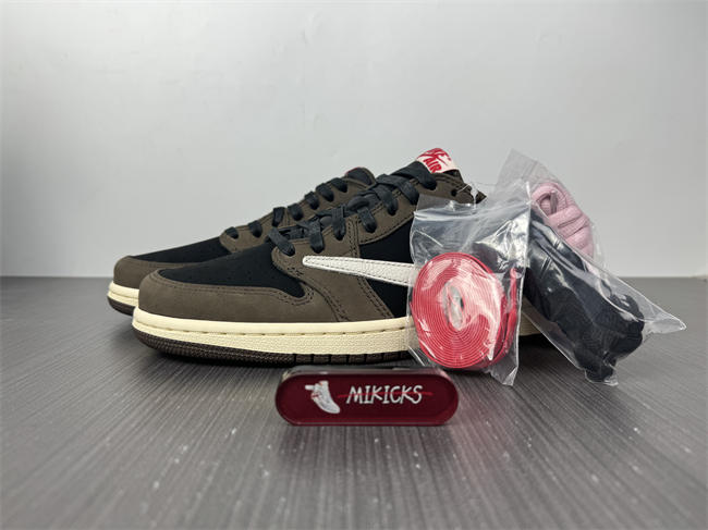 Jordan1 Retro OG SP Travis Scott CQ4277-001