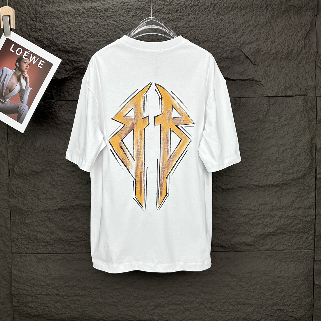 B T-shirt 0203