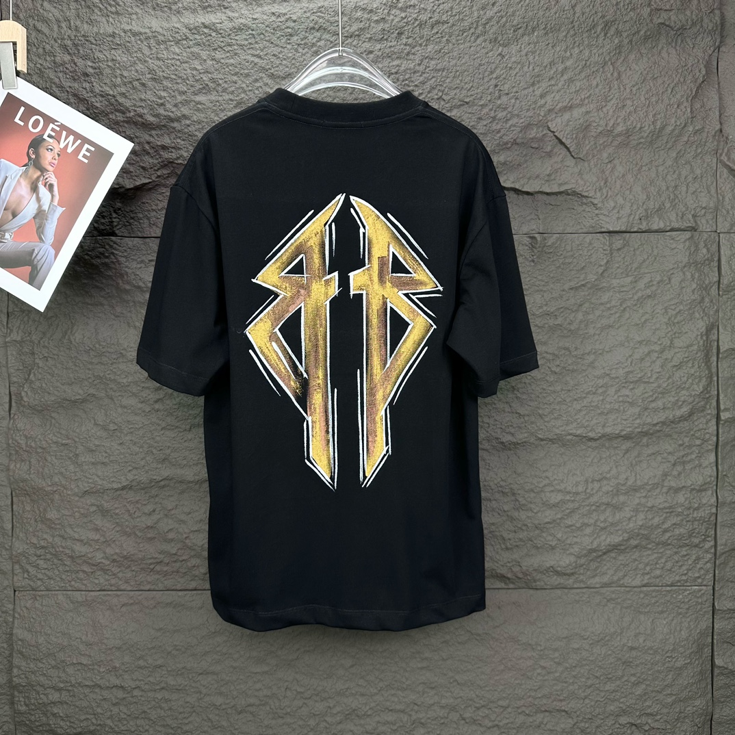B T-shirt 0203