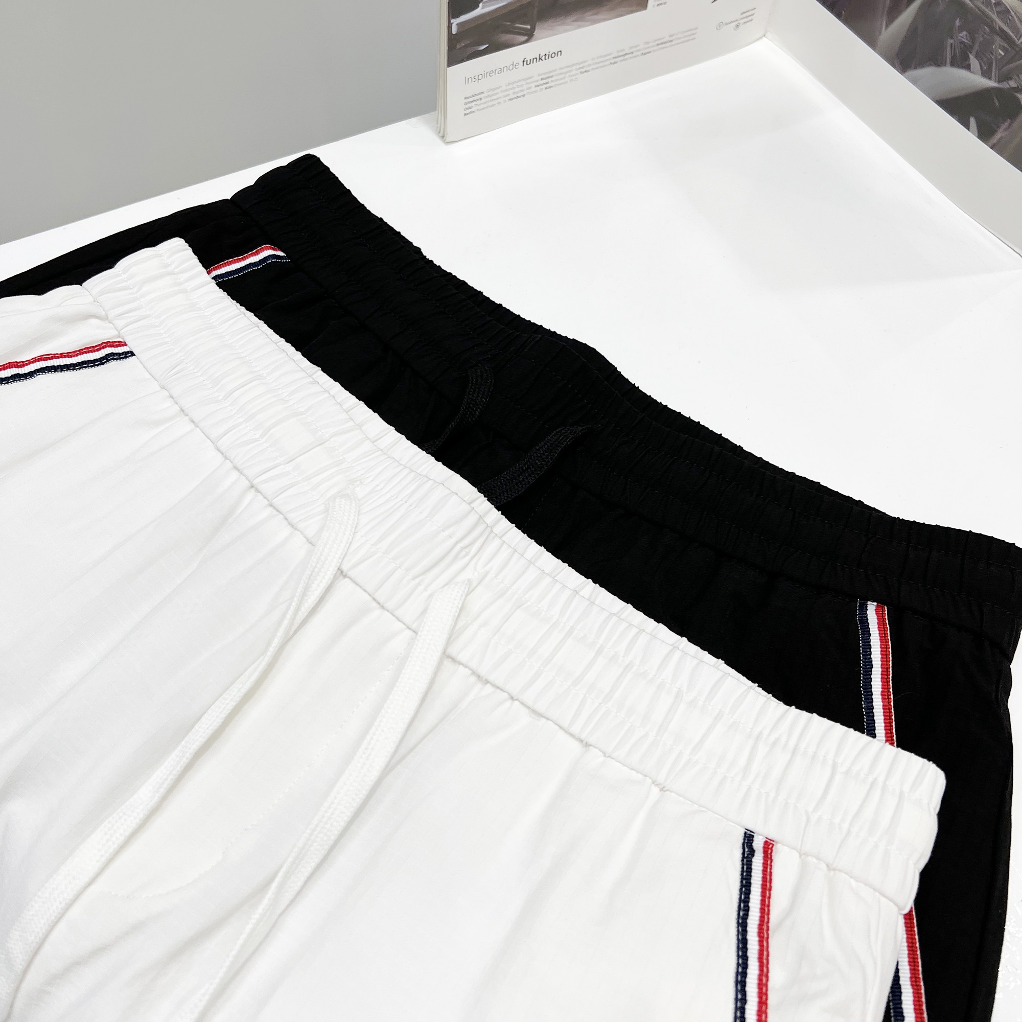 Mon New Arrival Short 0011