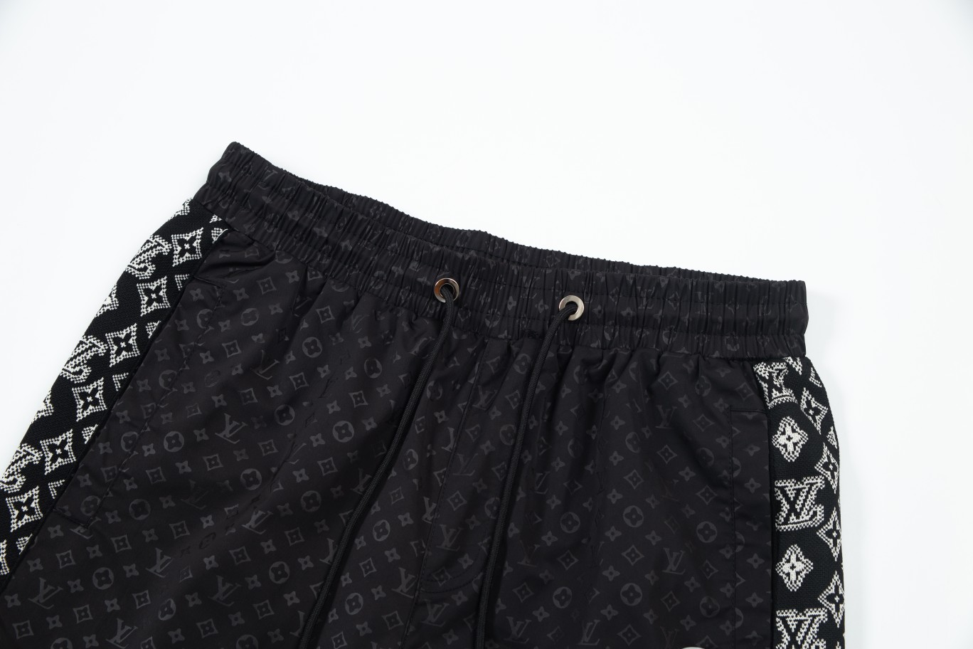 LV Shorts 0012