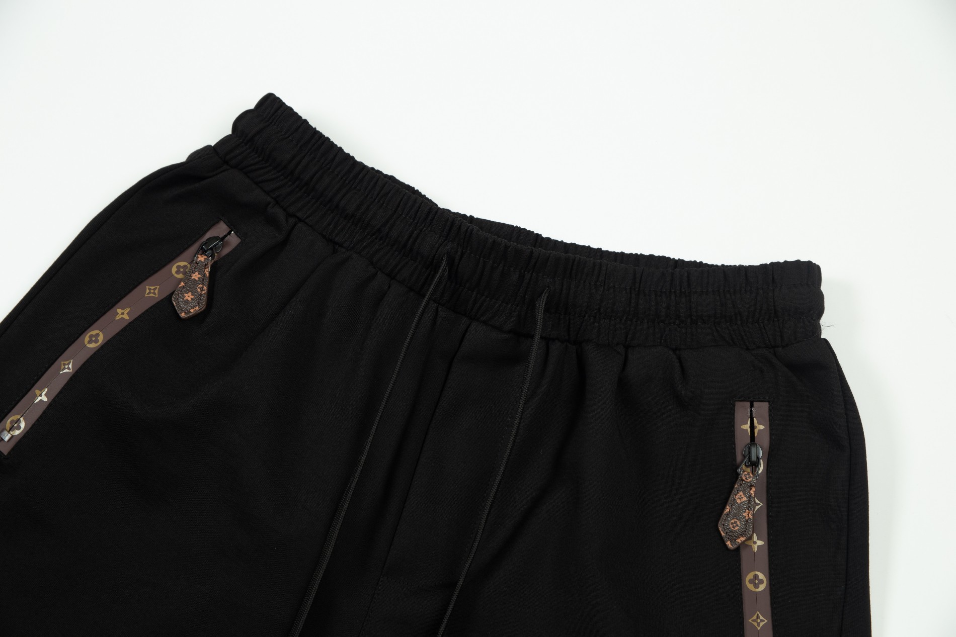 LV Shorts 0013