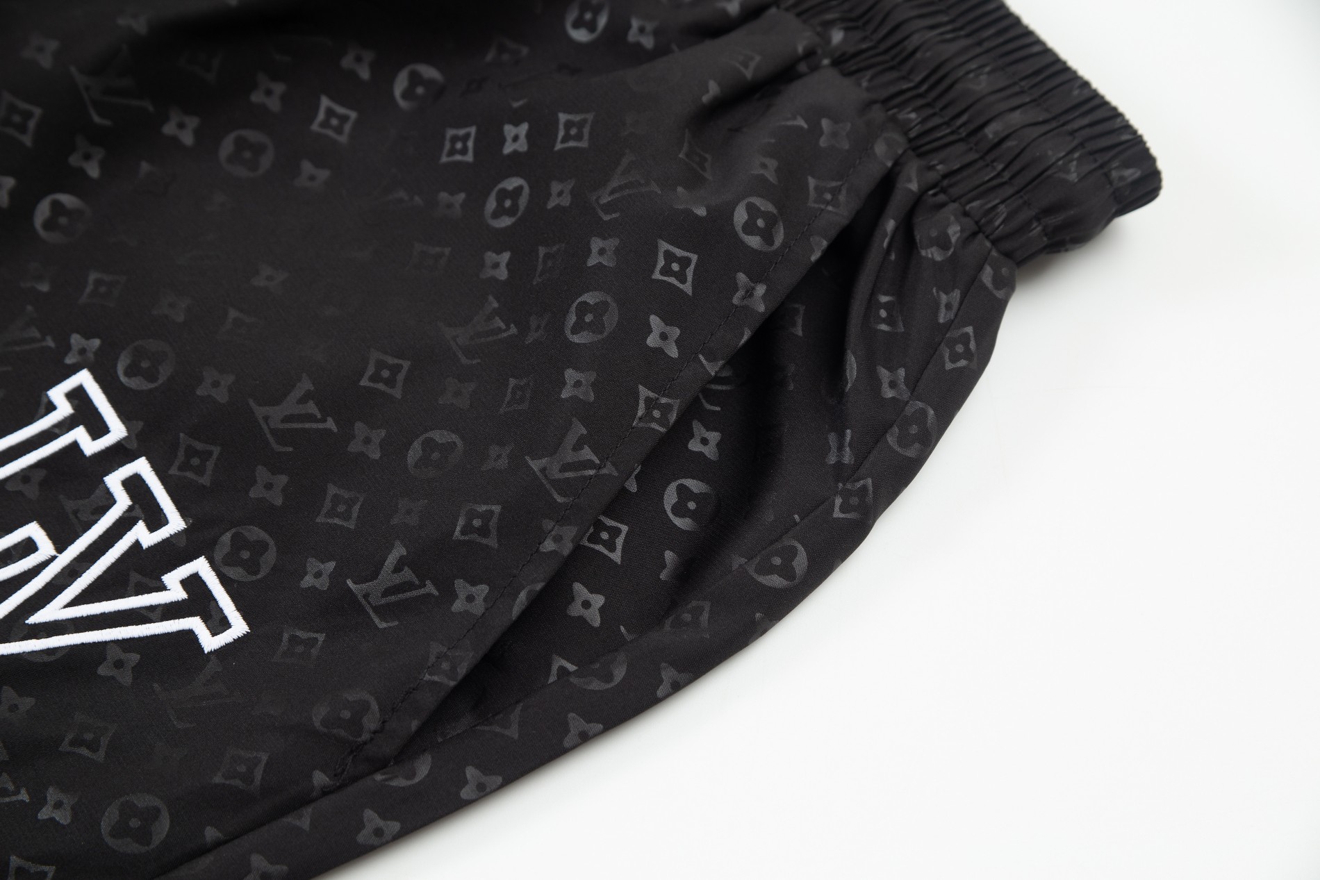 LV Shorts 0010