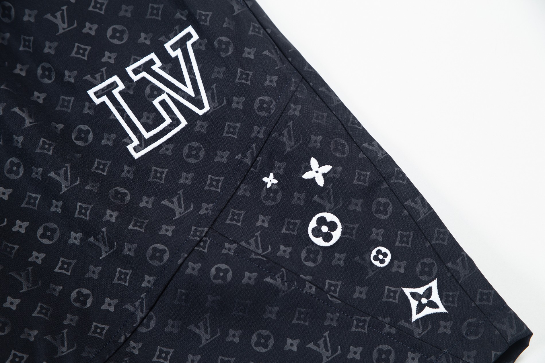LV Shorts 0010