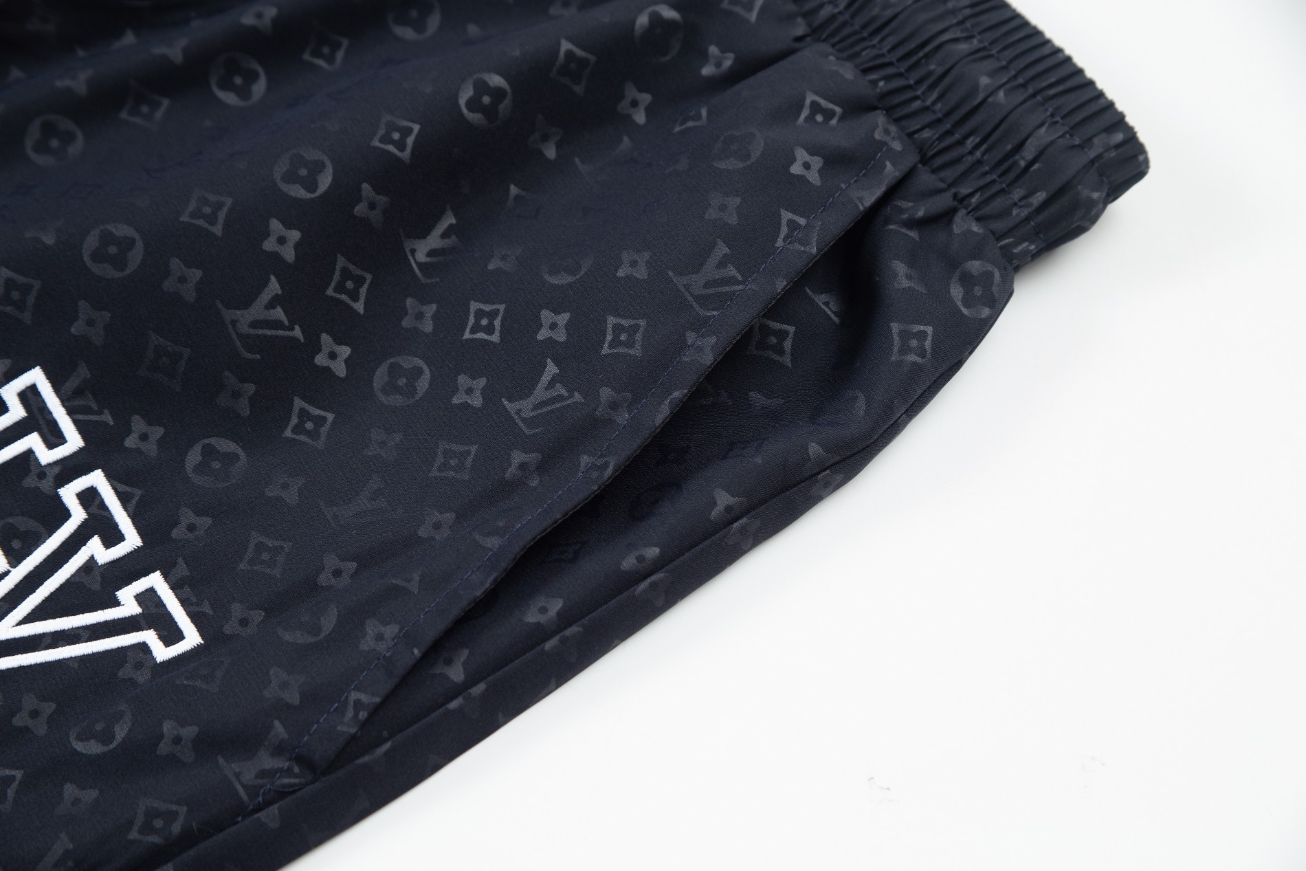 LV Shorts 0010