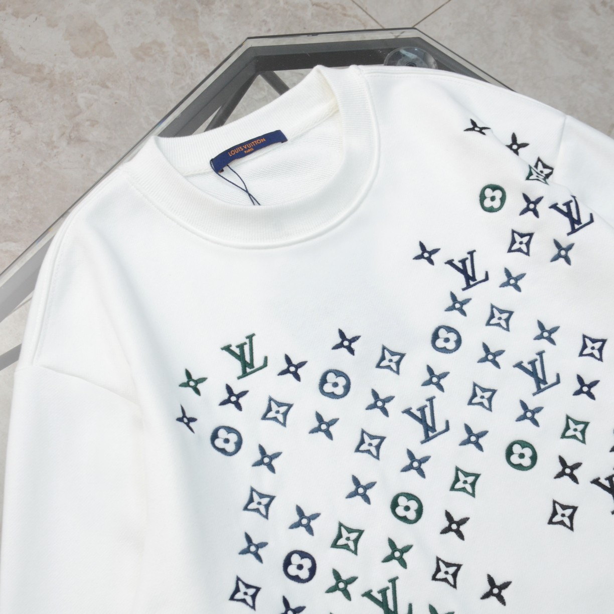 L New Arrival Hoodie 0001