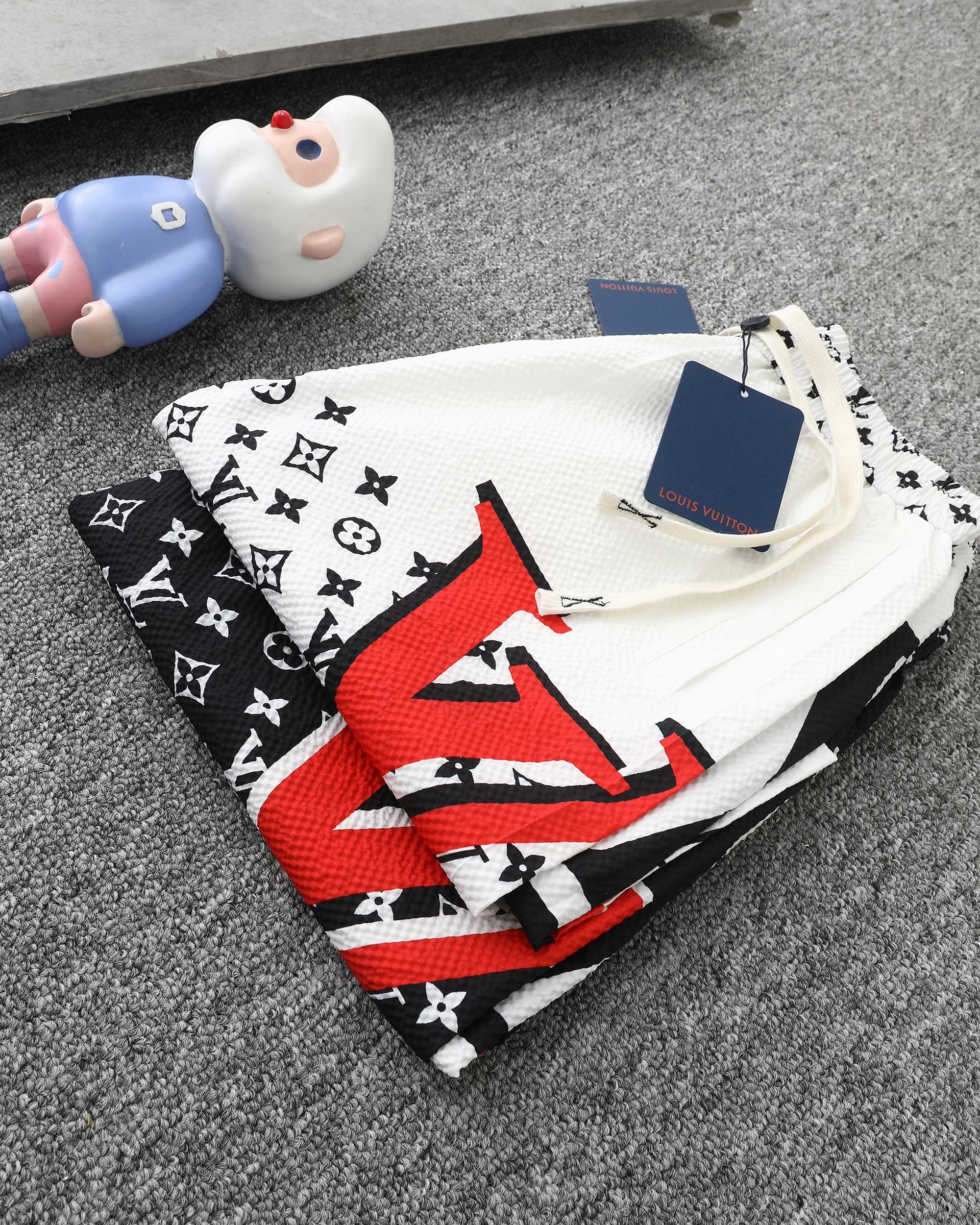 Louis new arrival 25SS  short 0060