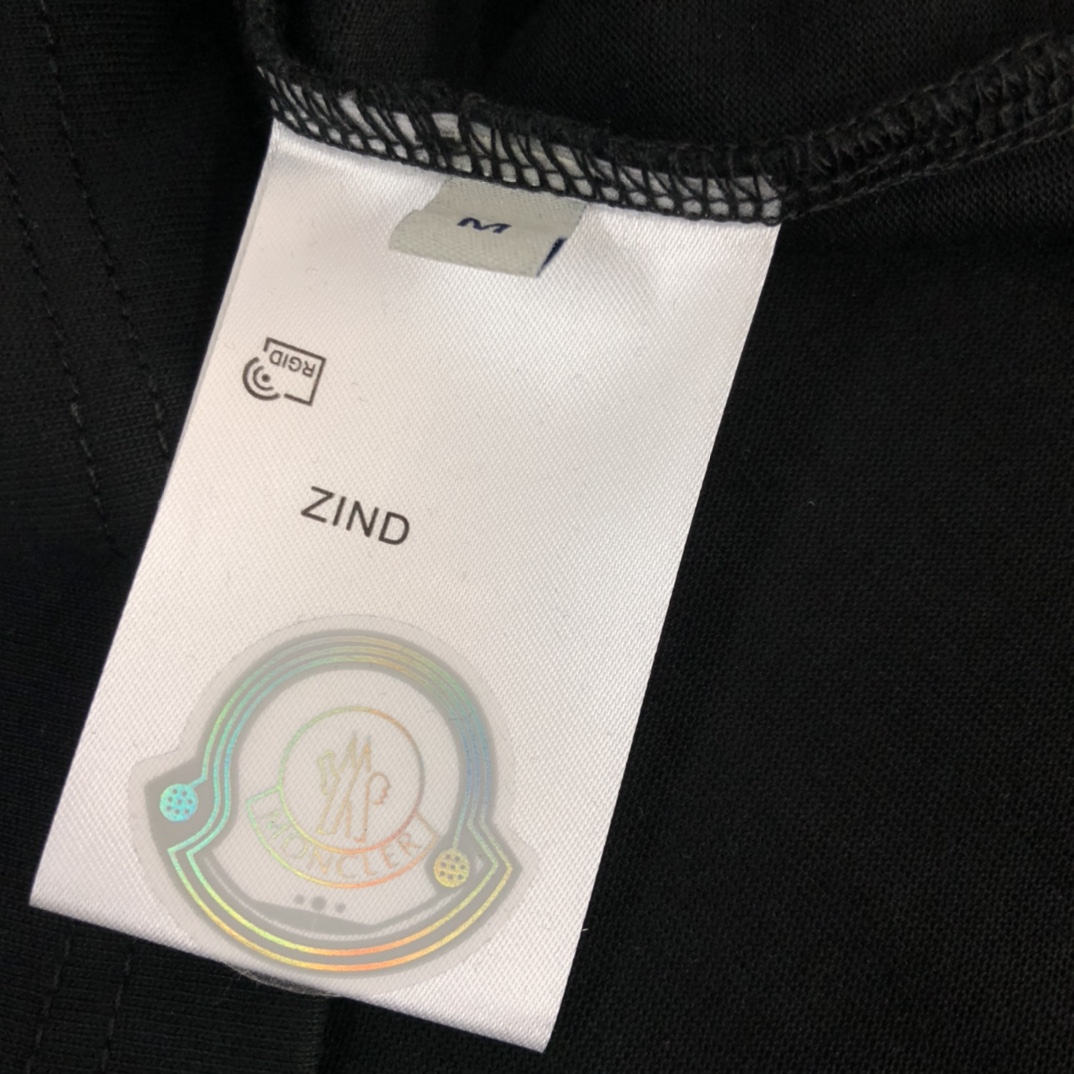 Mon New Arrival T-shirt 0017