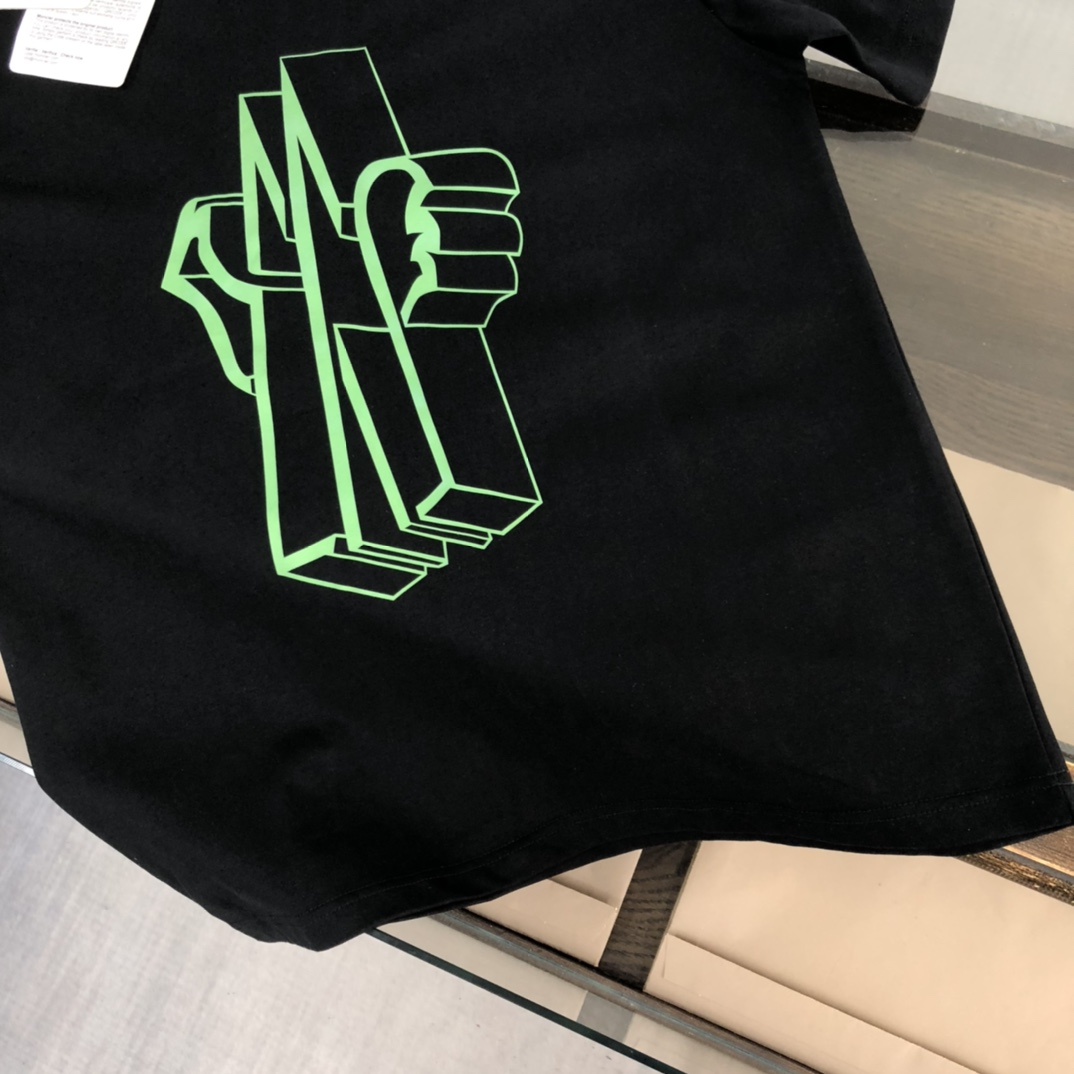 Mon New Arrival T-shirt 0017