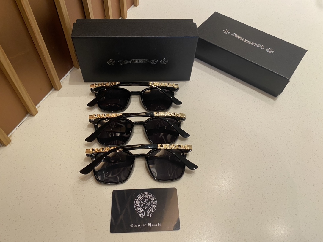 CH Sunglasses 0002