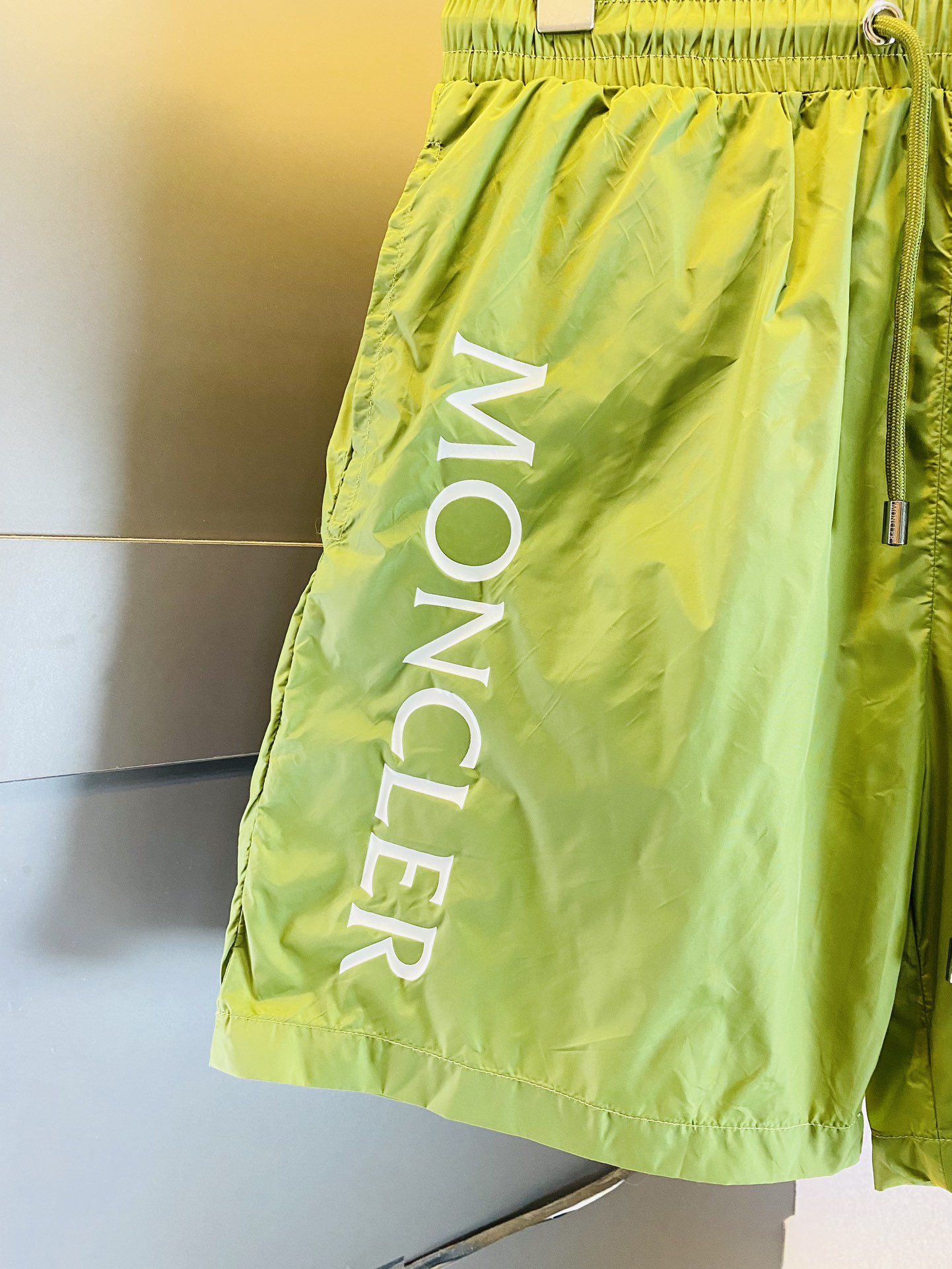 Mon New Arrival Short 0005