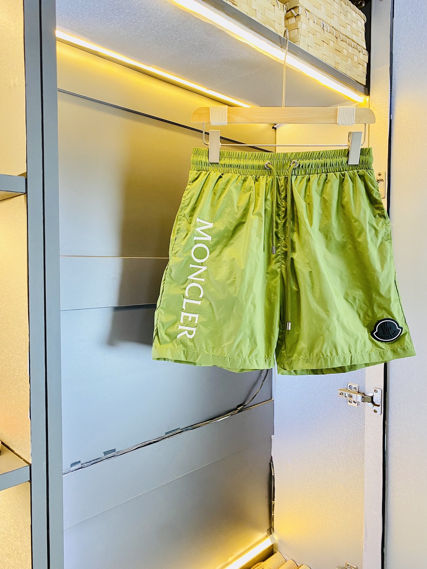 Mon New Arrival Short 0005