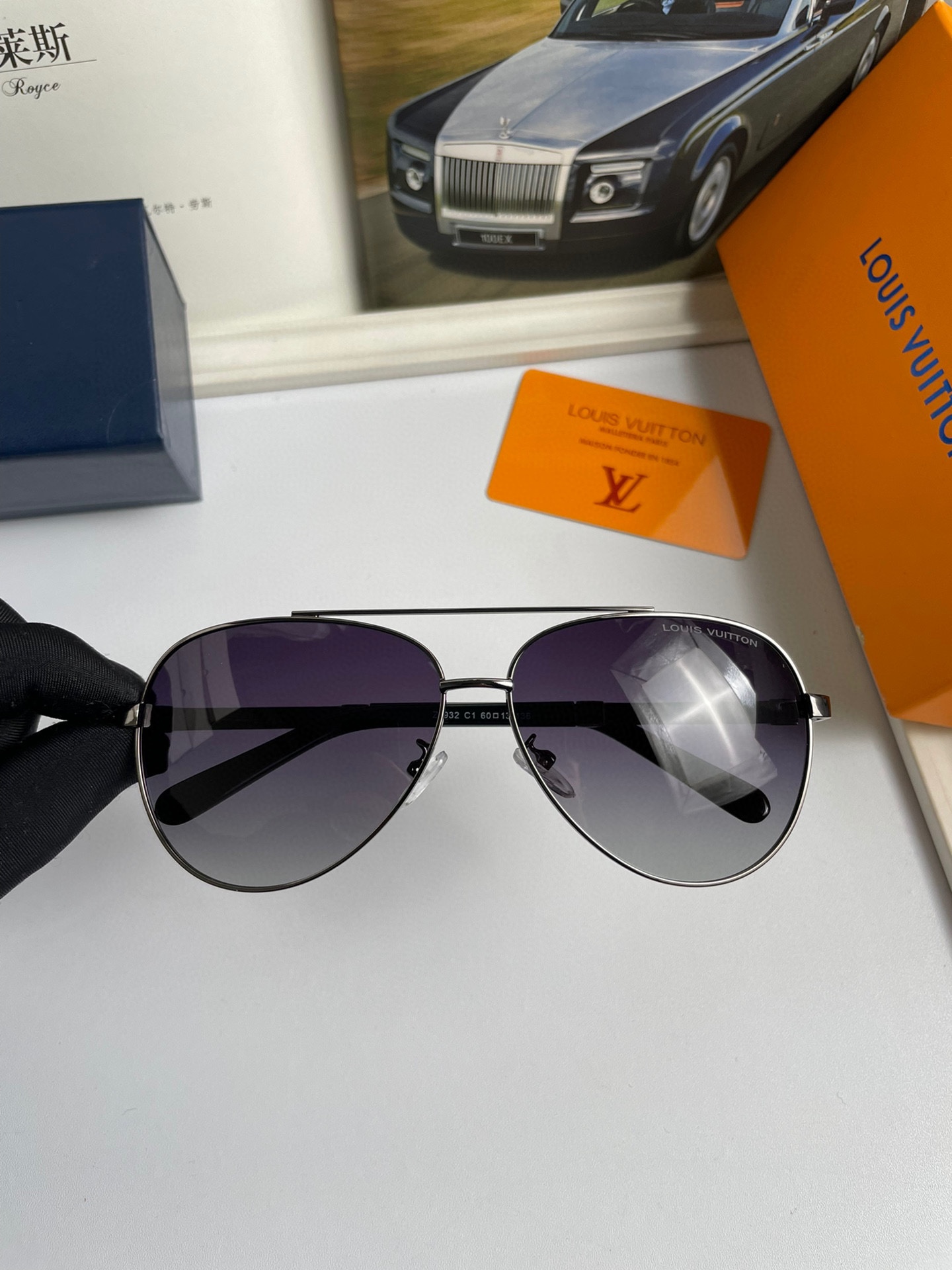 L Sunglasses 0006