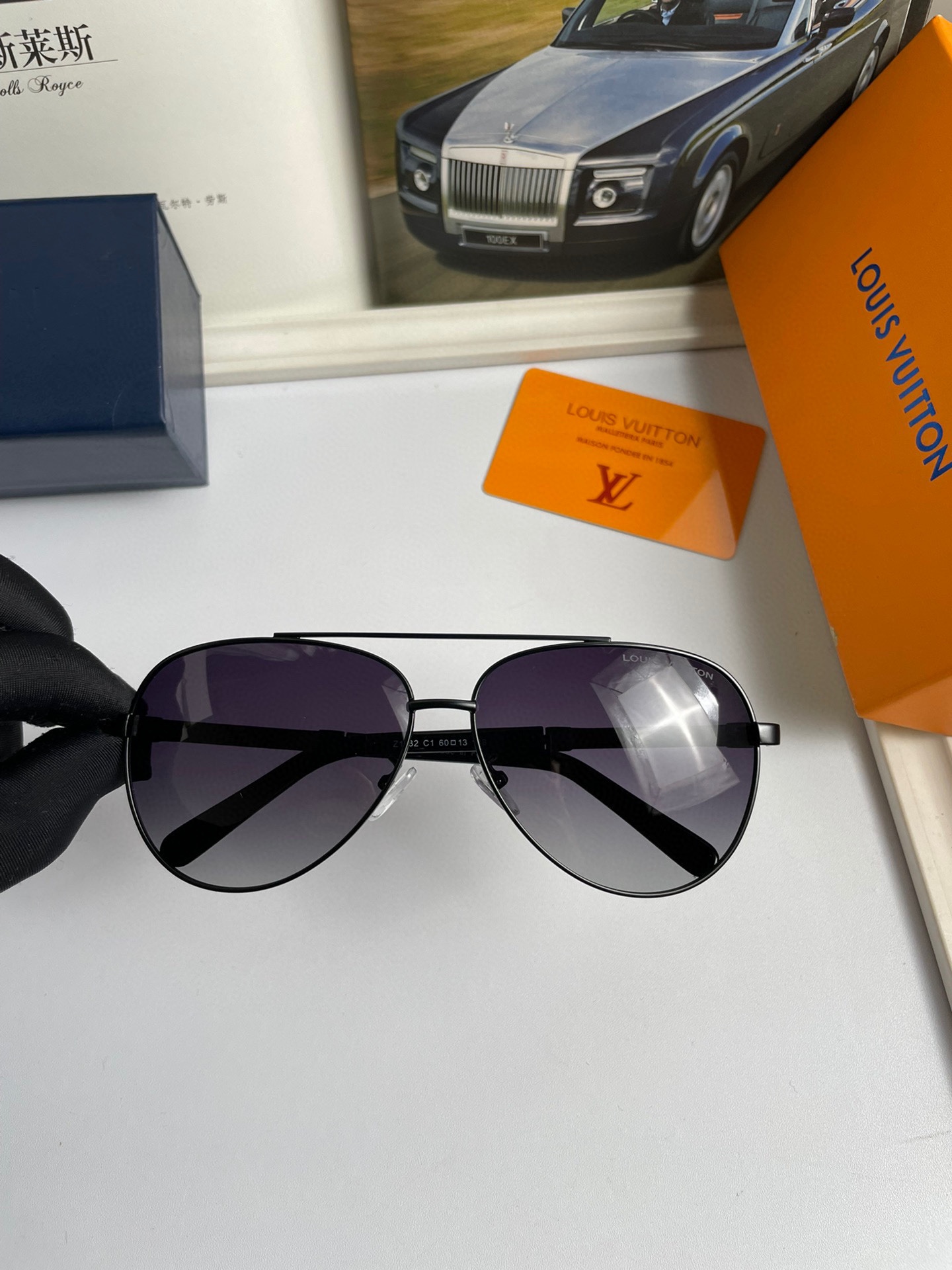 L Sunglasses 0006