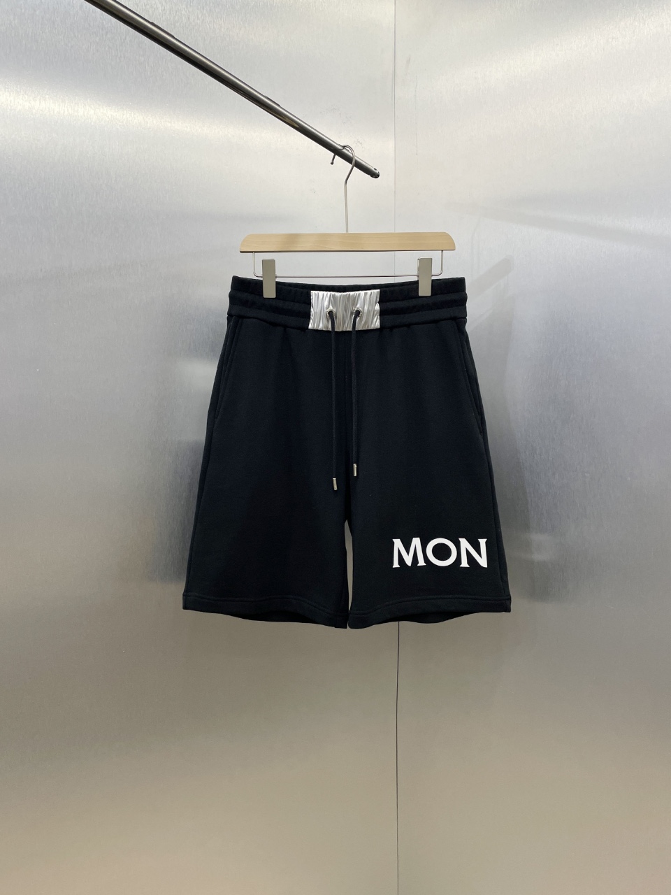 Mon New Arrival Short 0004