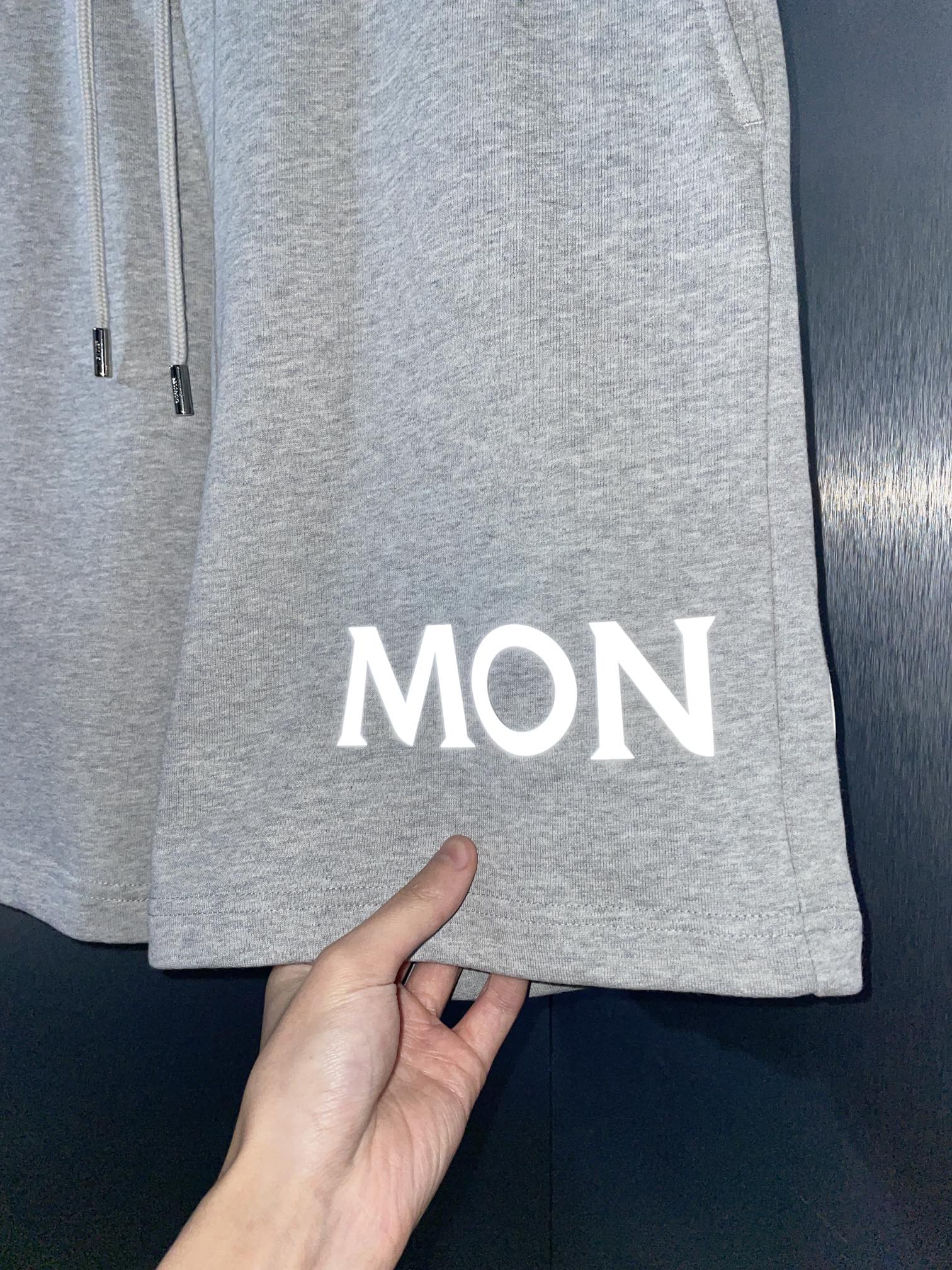 Mon New Arrival Short 0004