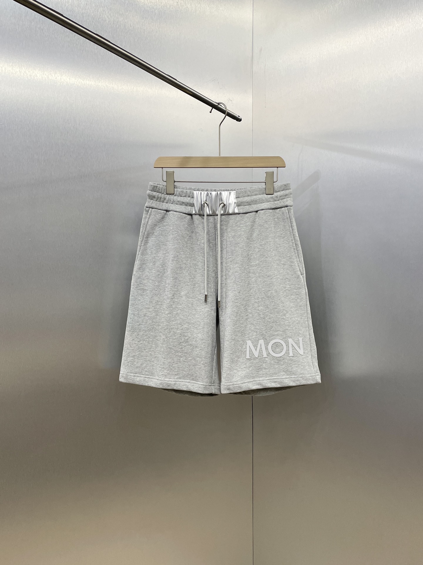 Mon New Arrival Short 0004